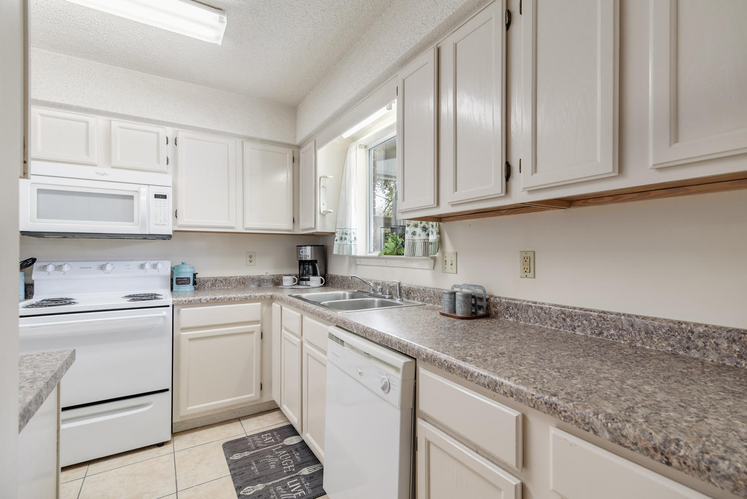 AZALEA GARDENS 1 - Residential