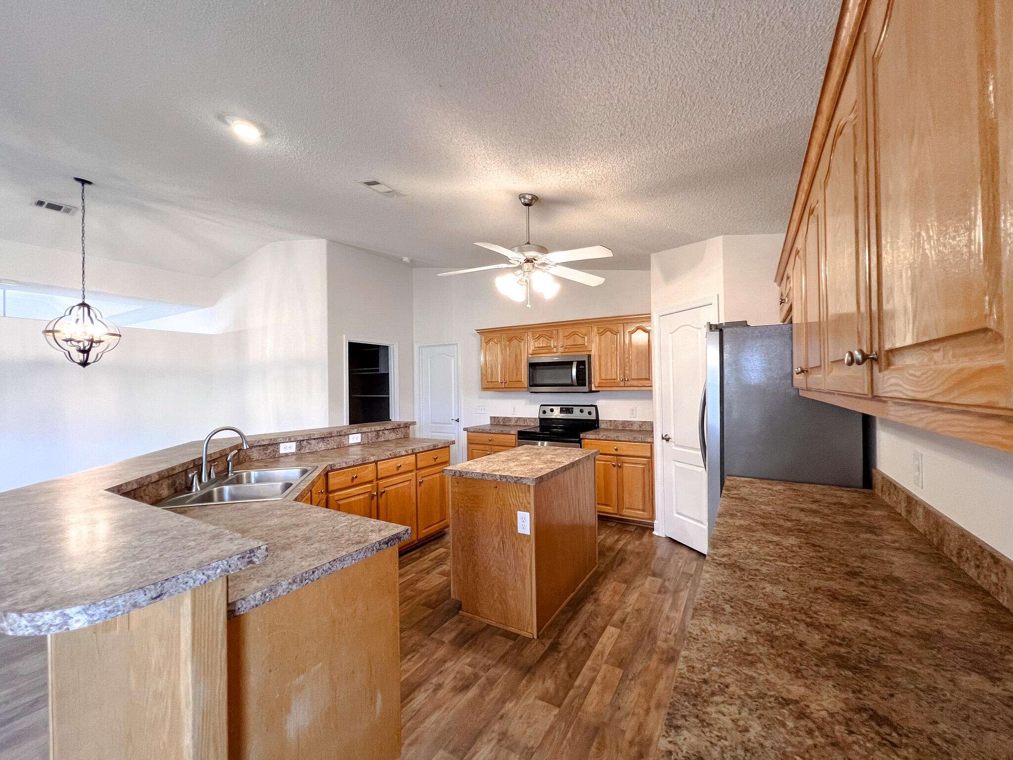 LEE FARMS PH I - Residential