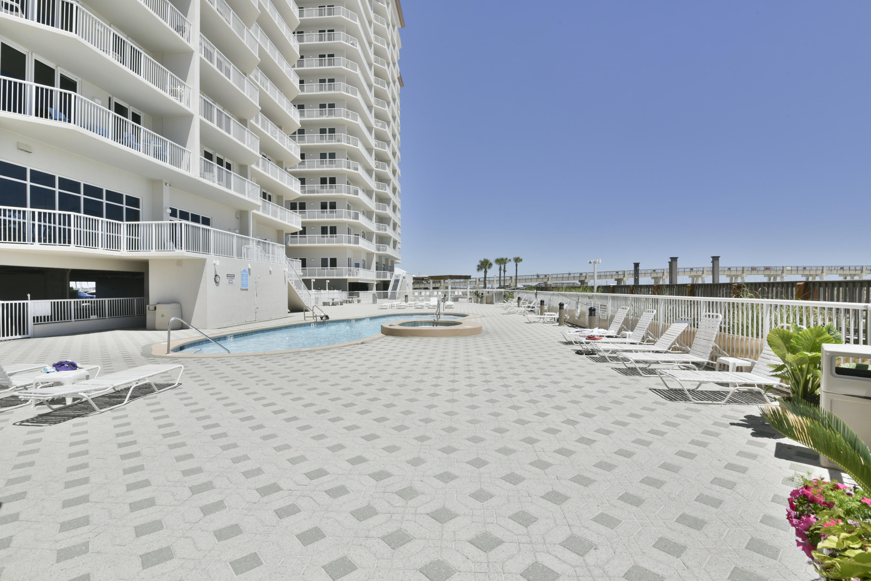 SUMMERWIND CONDOS - Residential