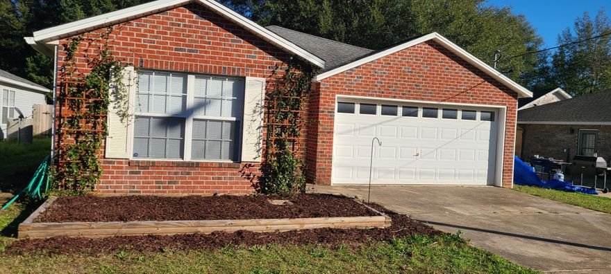 Great affordable home in the heart of Crestview. 3 bedroom two full baths, open floor plan, Nice kitchen with Island and plenty of counter space. Flex room could be Formal Dining or could be used an office area. Spacious master bedroom with tray ceiling, master has dual vanities and a walk in Closet. Nice fenced back yard with areas for gardening and plenty of room for the kiddos or pets to play. Make your appointment today!