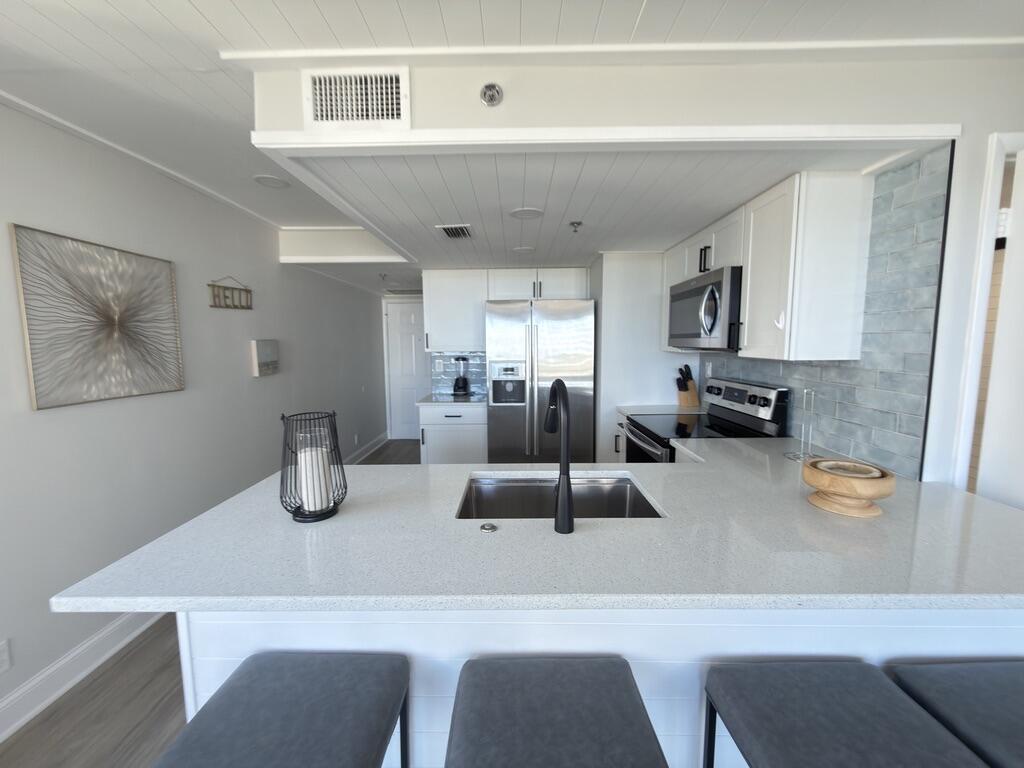 SUNBIRD CONDO - Residential