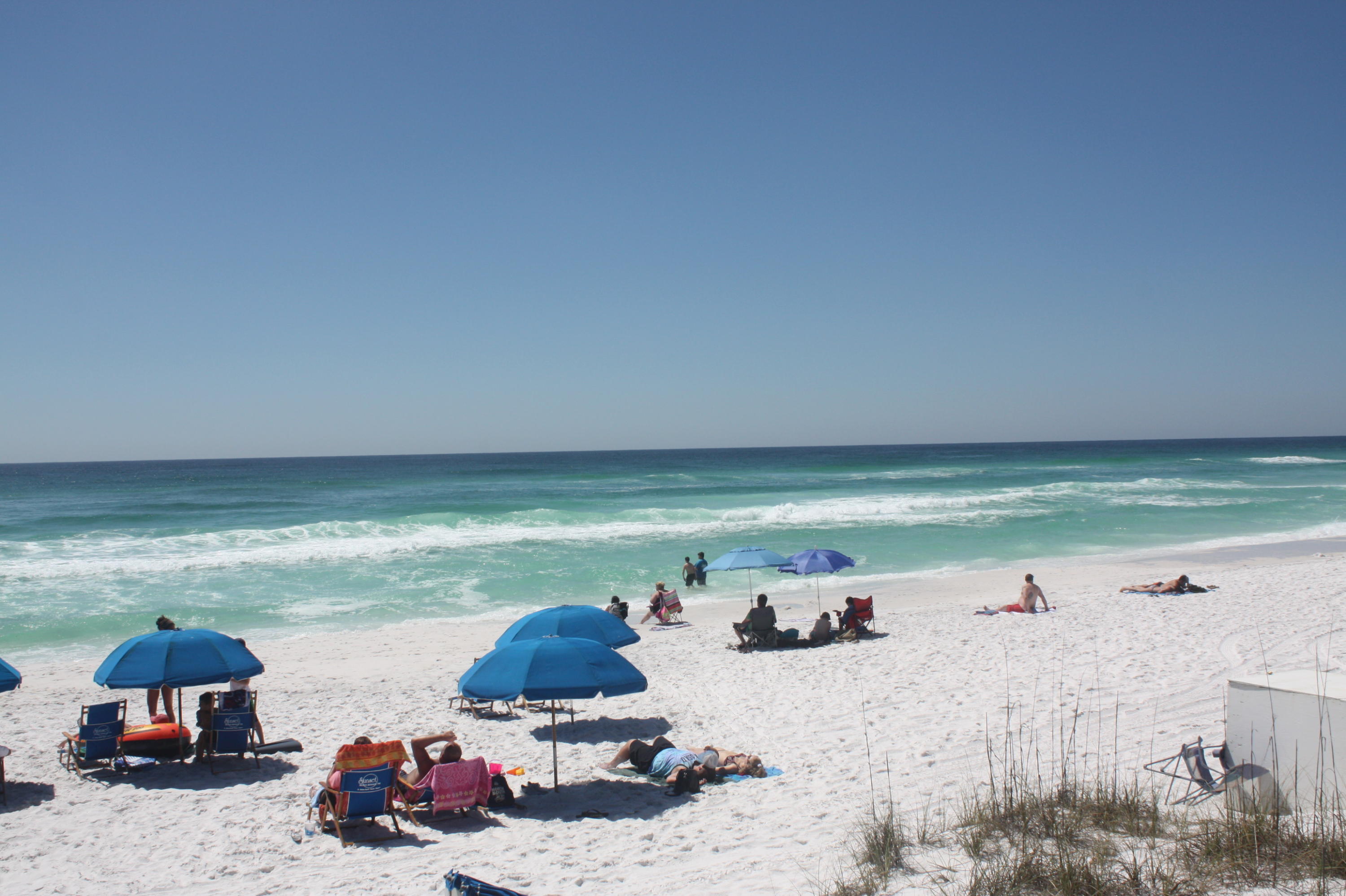 BEACH RESORT CONDOMINIUM - Residential