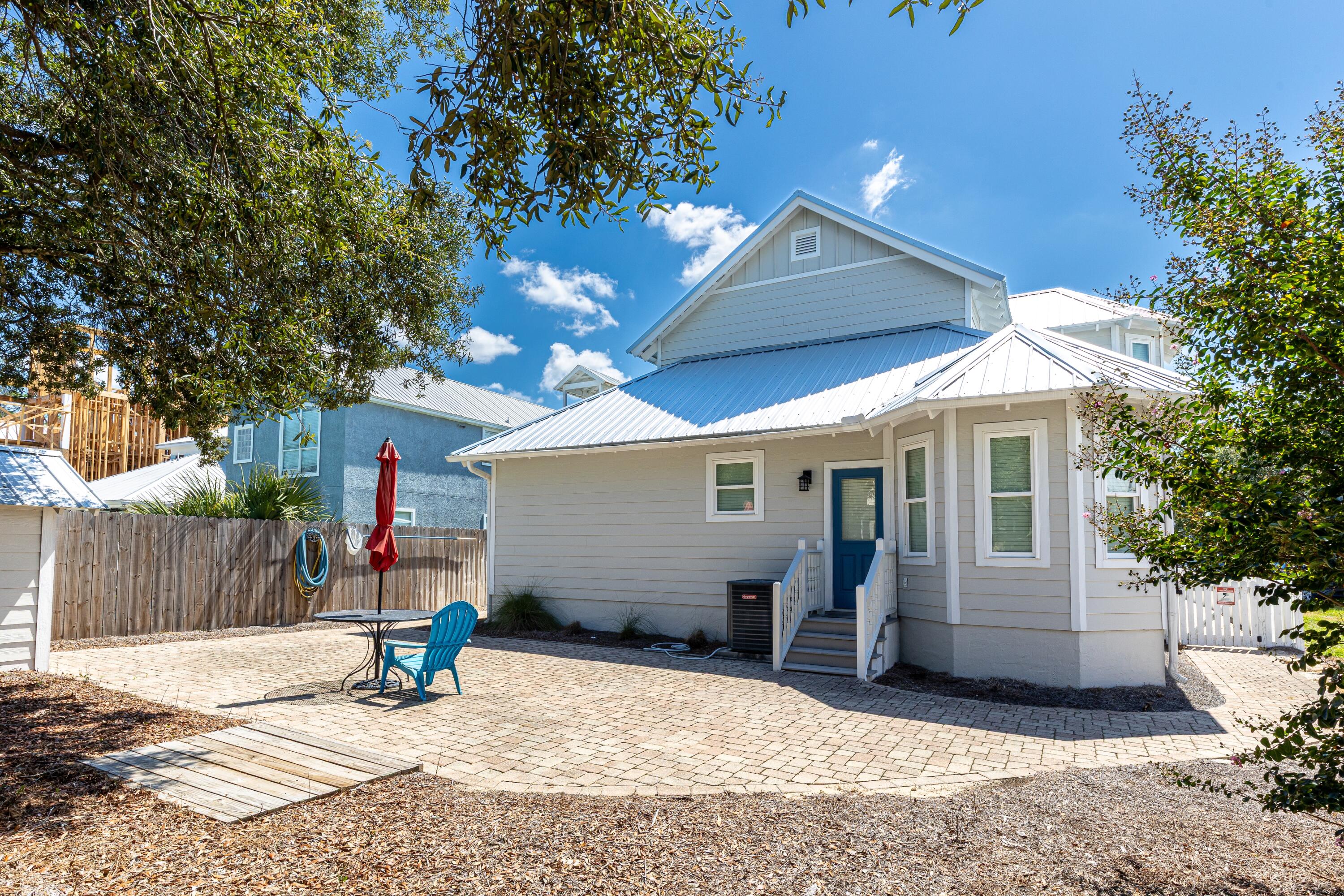 GULF SHORE MANOR - Residential