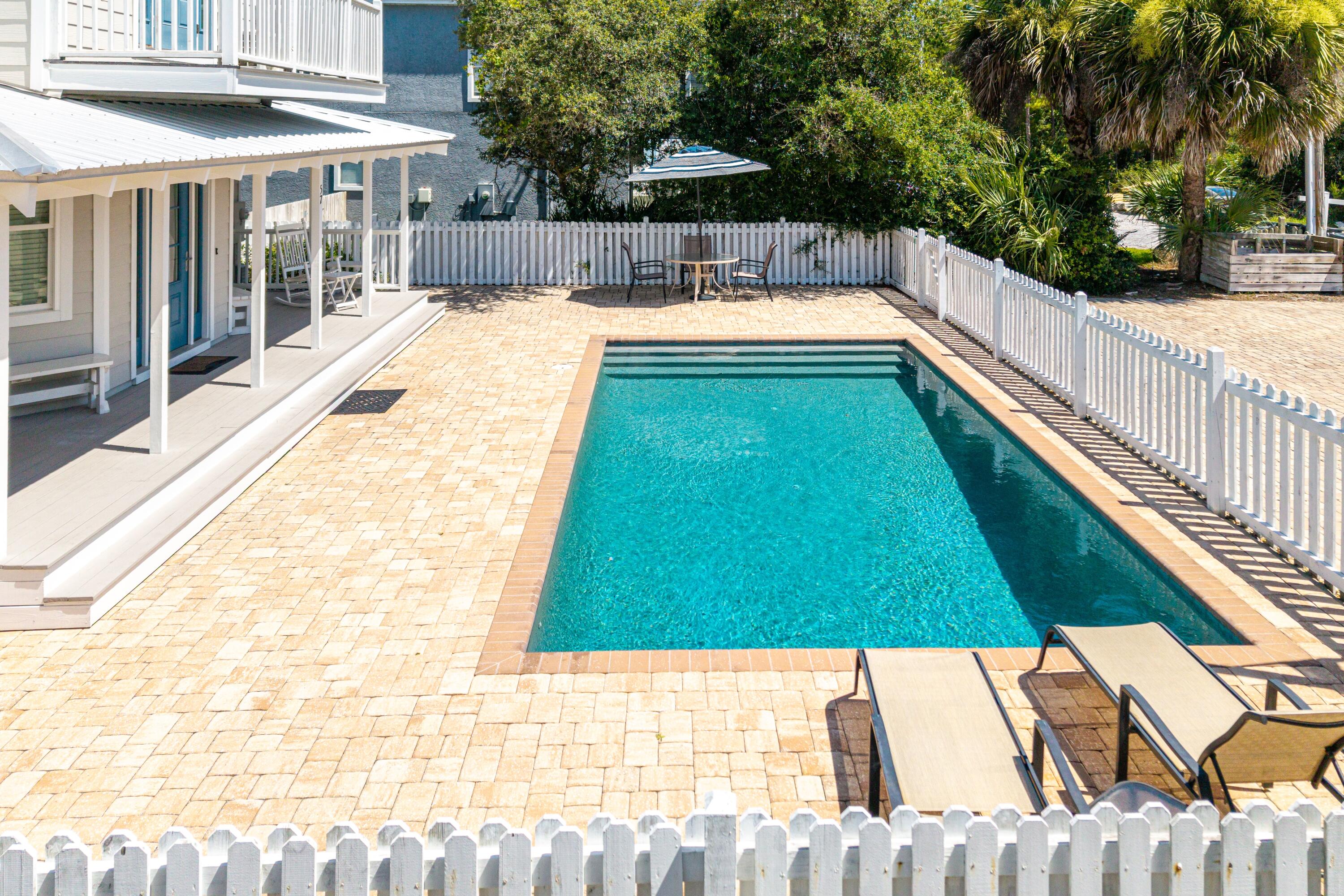 GULF SHORE MANOR - Residential