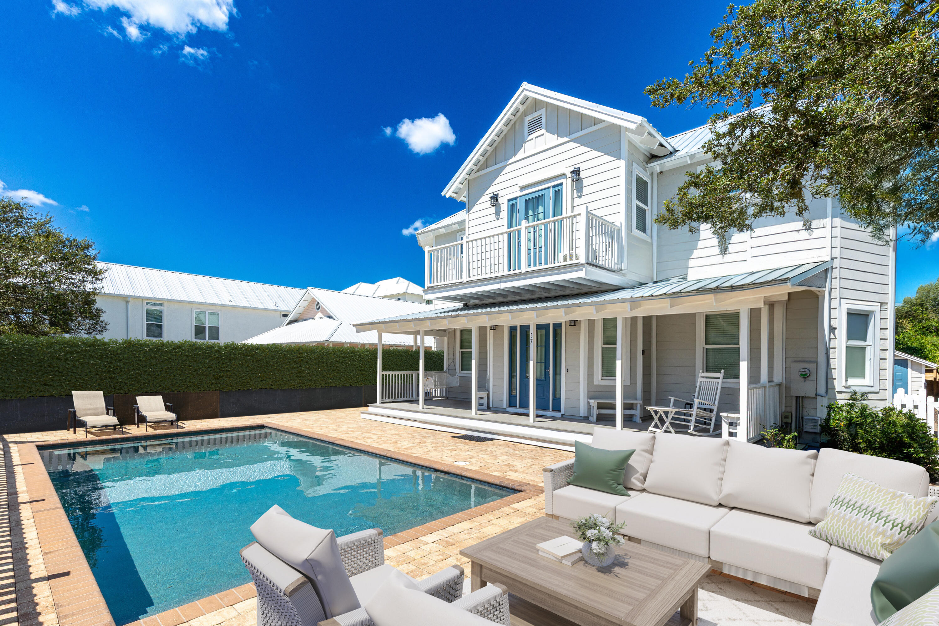 GULF SHORE MANOR - Residential