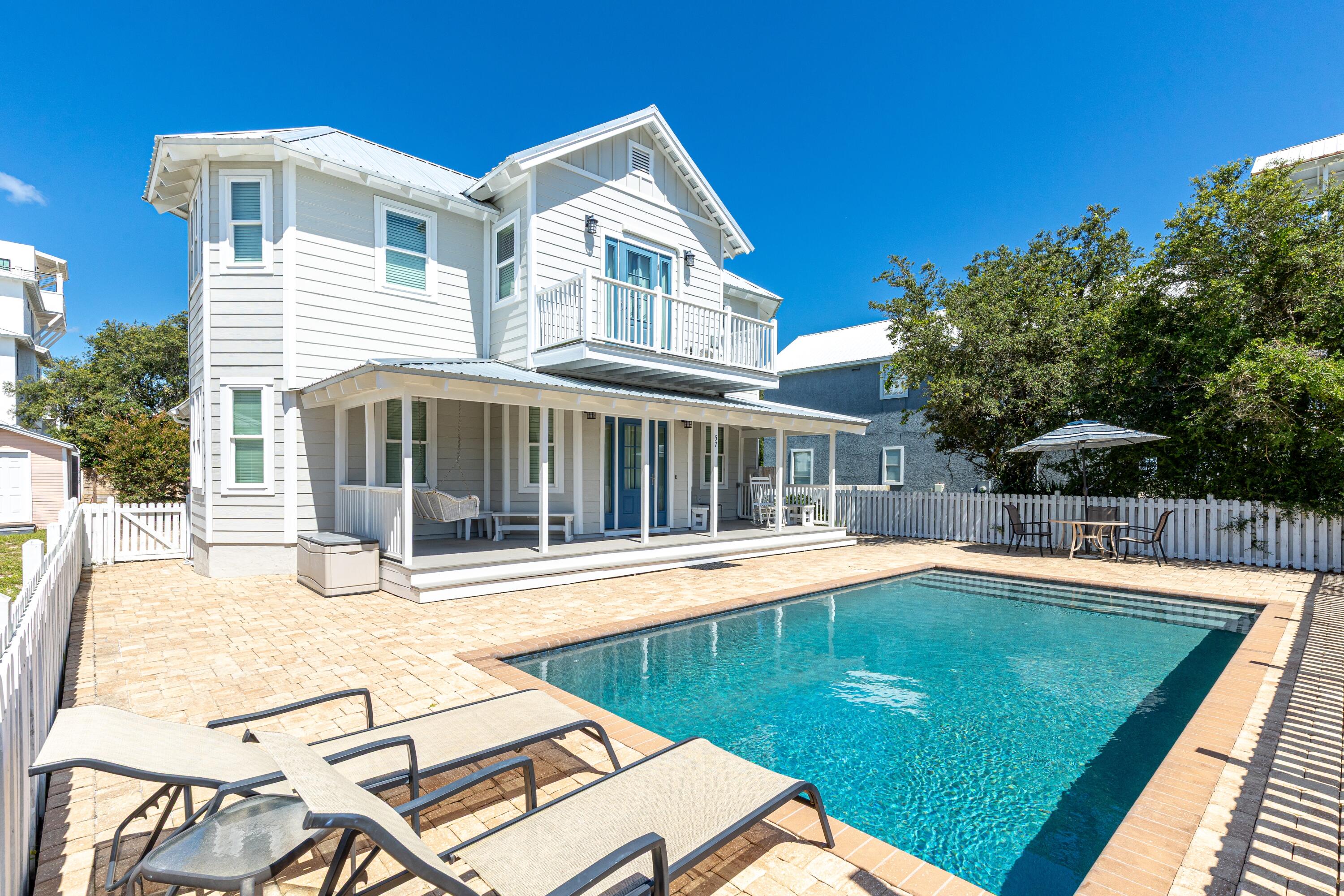 GULF SHORE MANOR - Residential