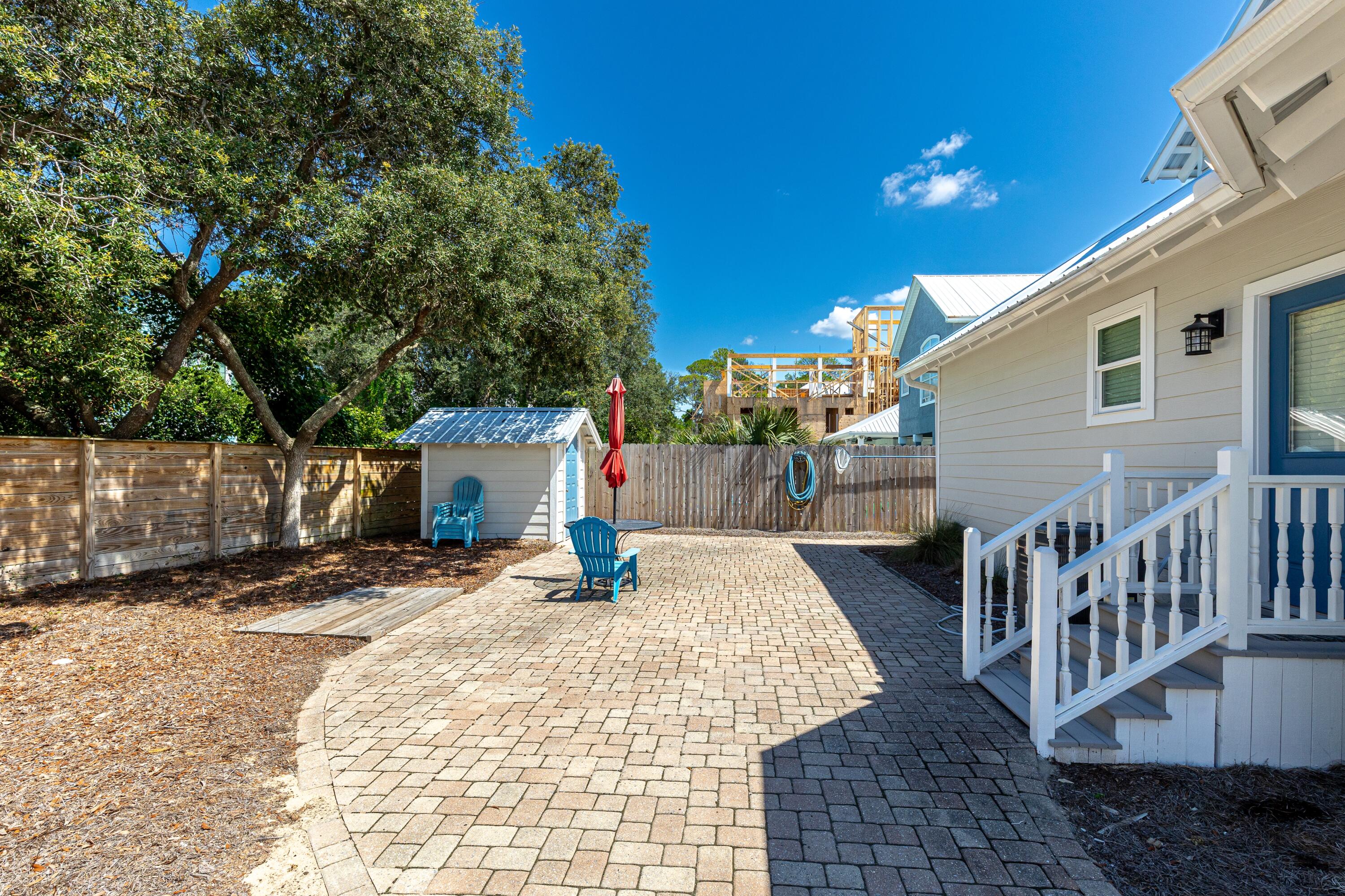 GULF SHORE MANOR - Residential