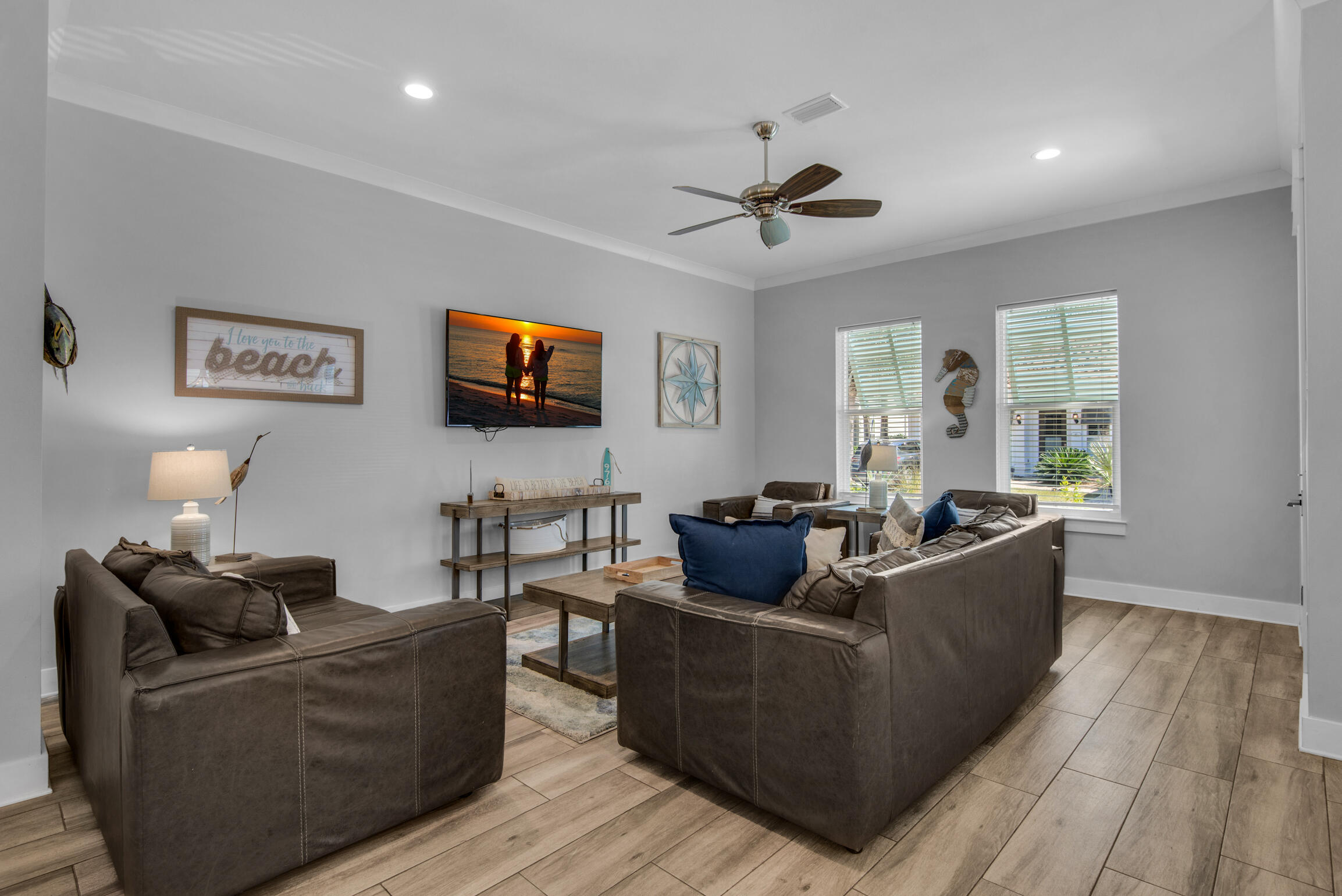 EMERALD WATERS VILLAGE - Residential