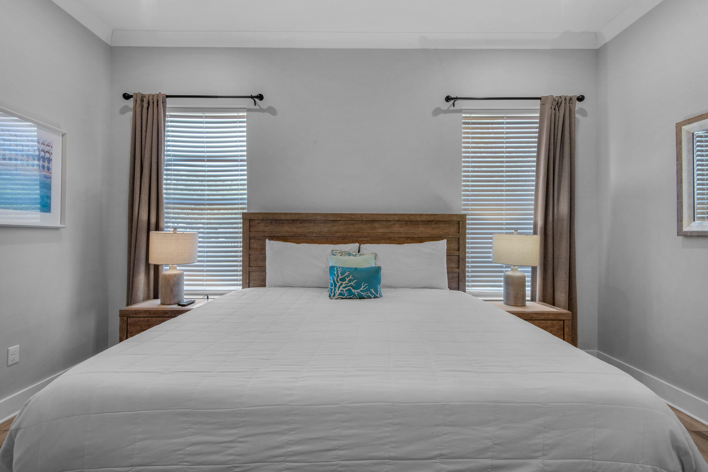 EMERALD WATERS VILLAGE - Residential