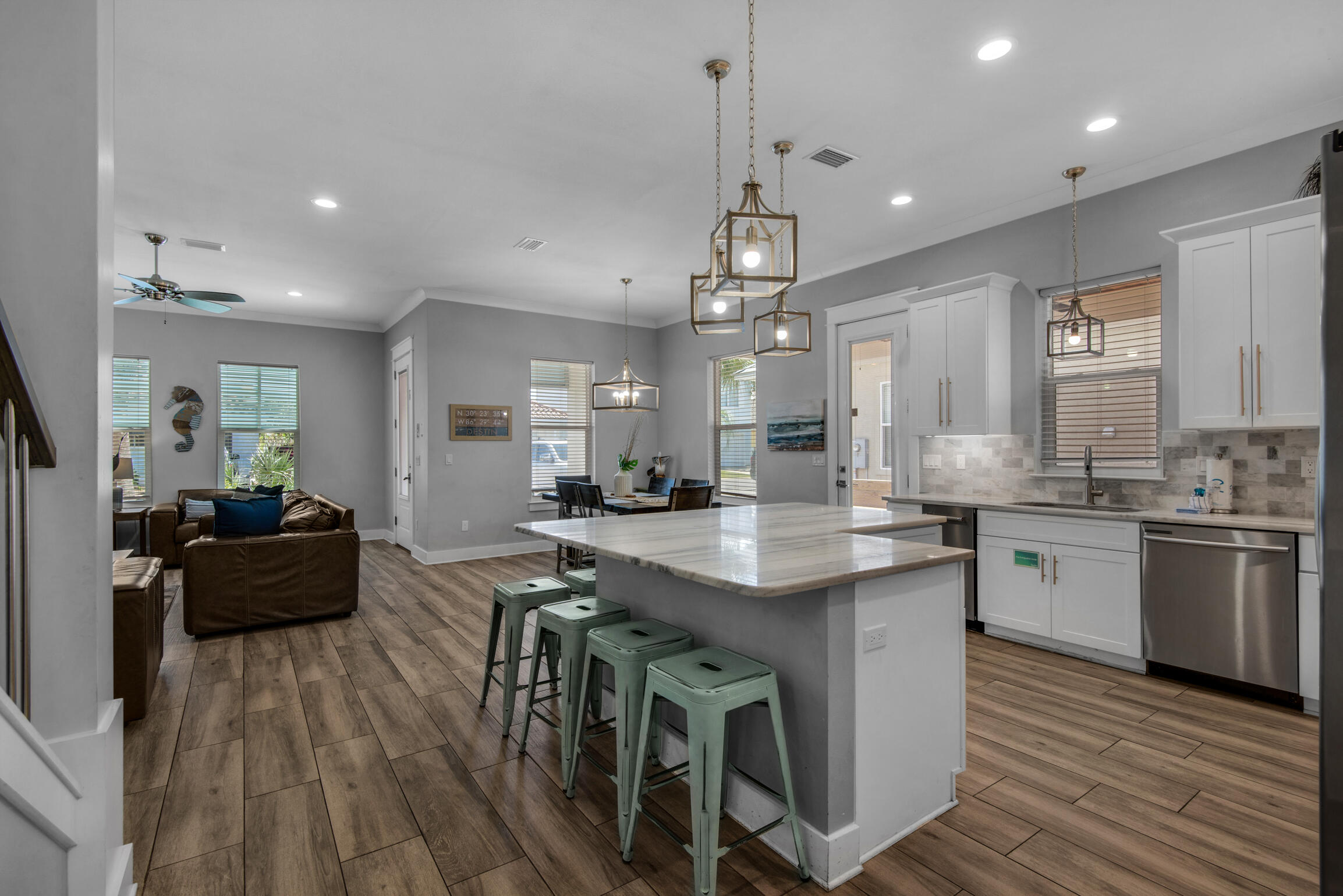 EMERALD WATERS VILLAGE - Residential