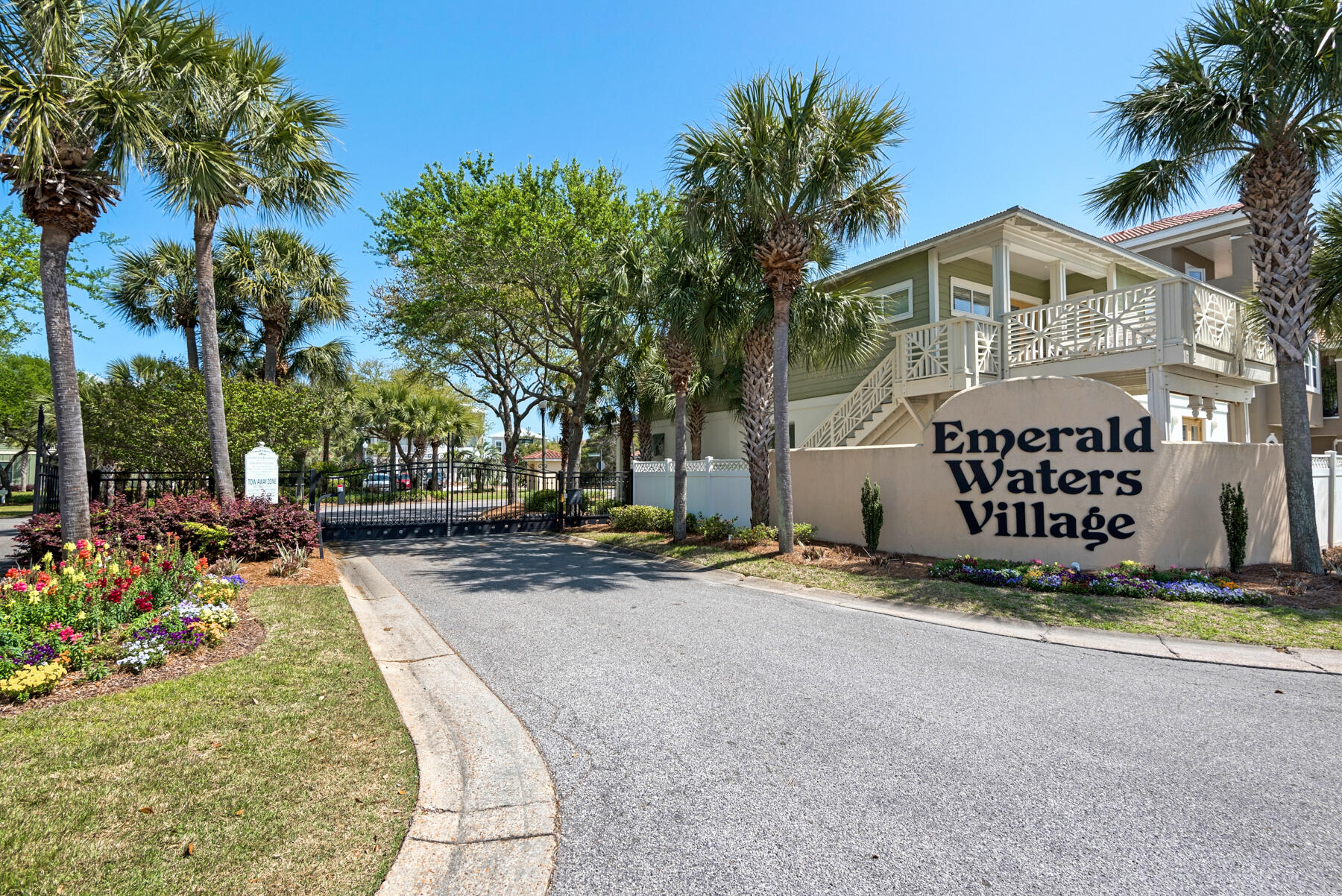 EMERALD WATERS VILLAGE - Residential