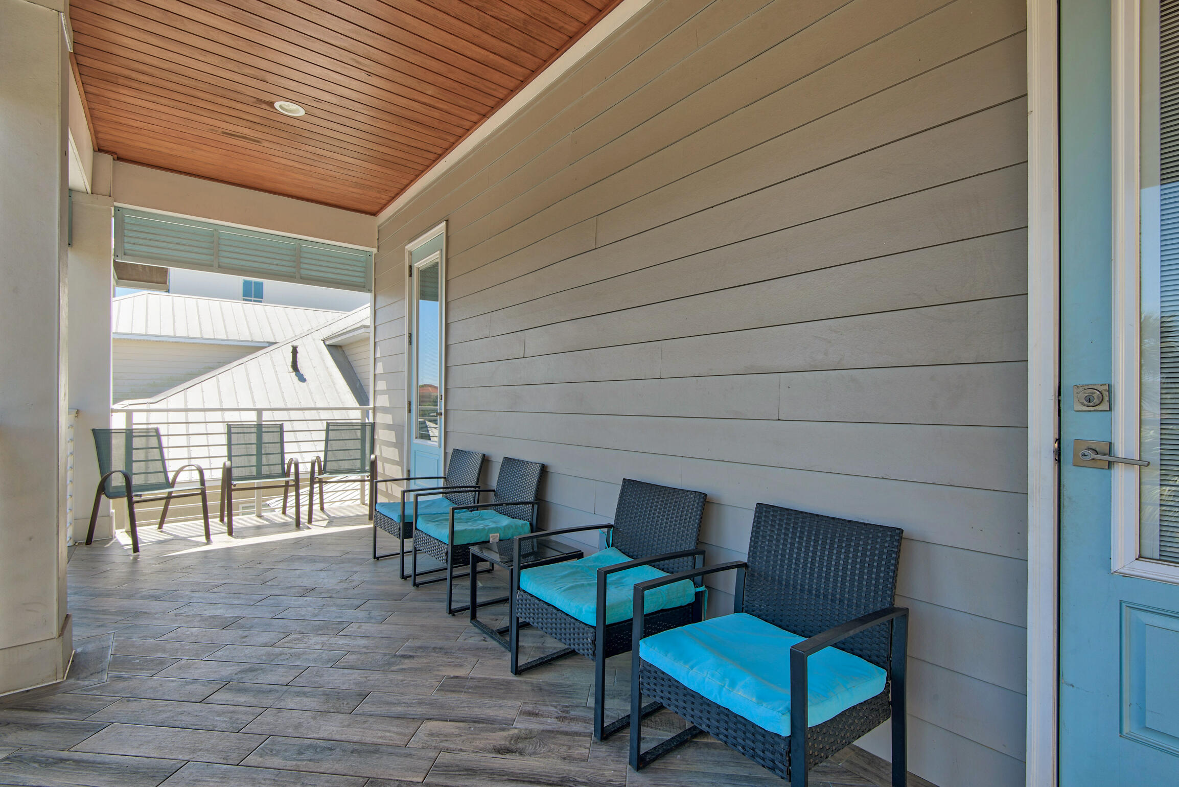 EMERALD WATERS VILLAGE - Residential