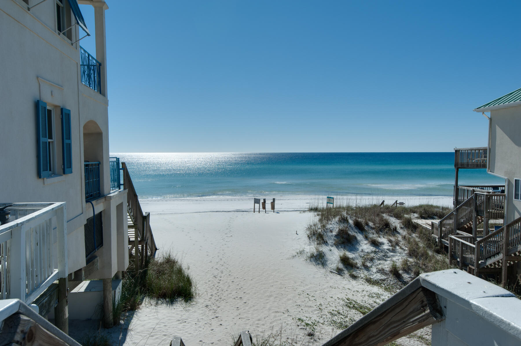 EMERALD WATERS VILLAGE - Residential