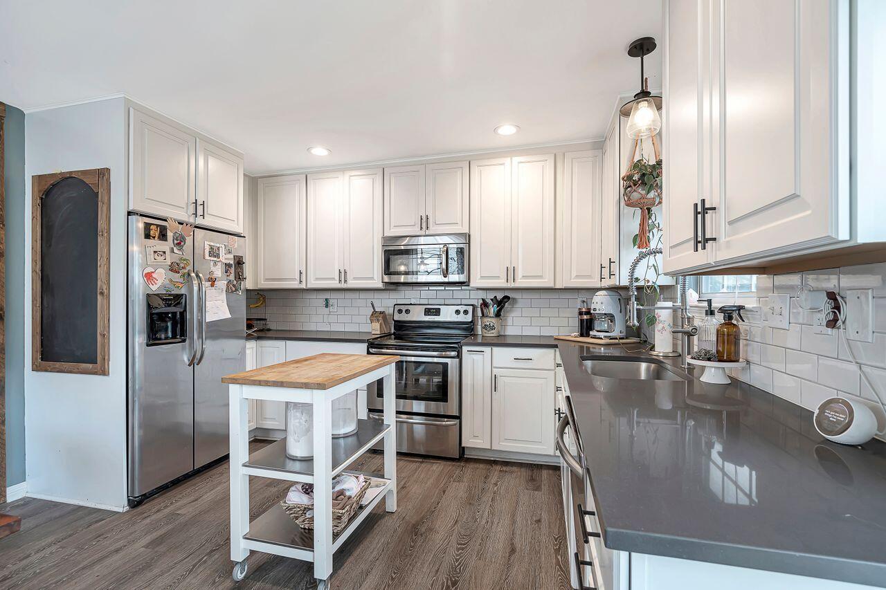 GLENWOOD CRT - Residential