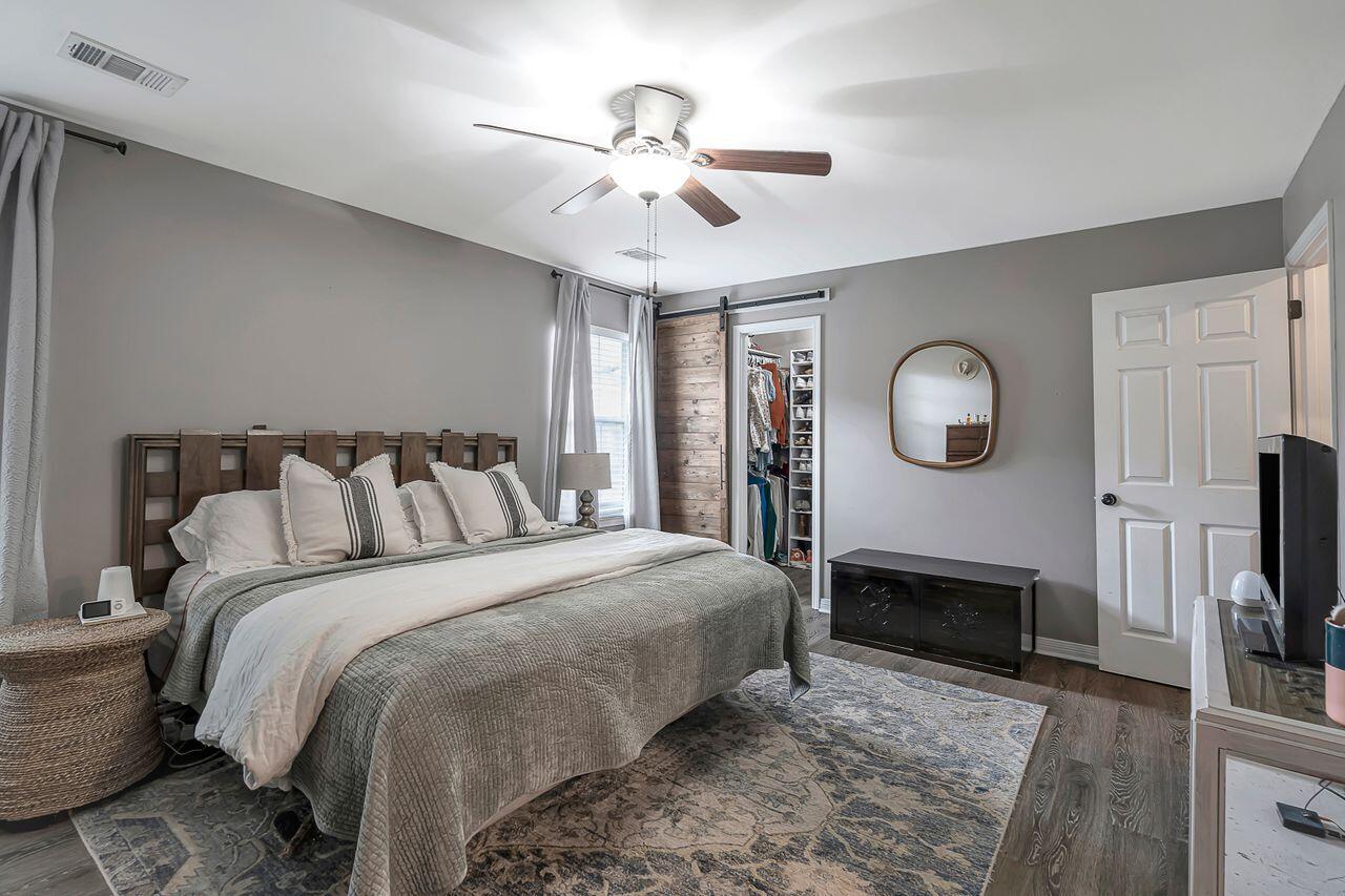 GLENWOOD CRT - Residential