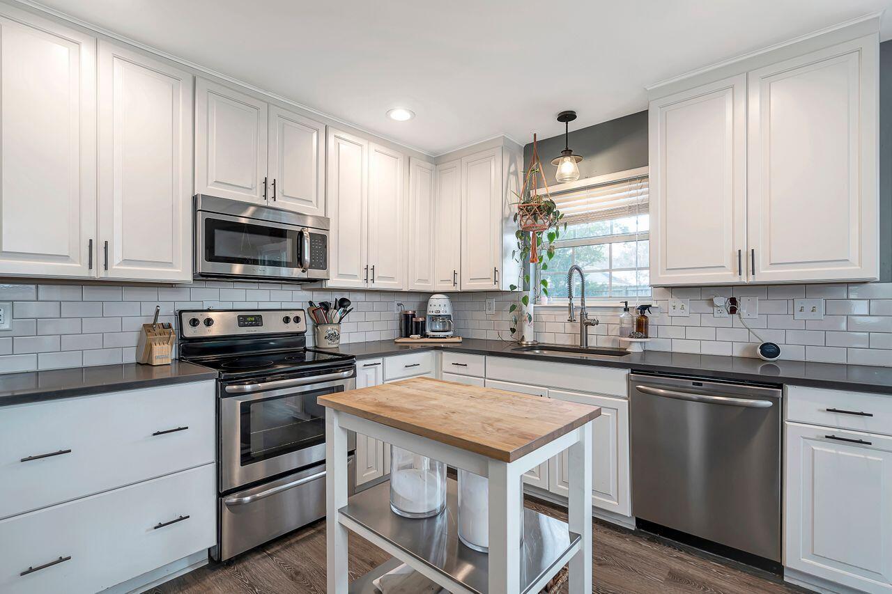 GLENWOOD CRT - Residential