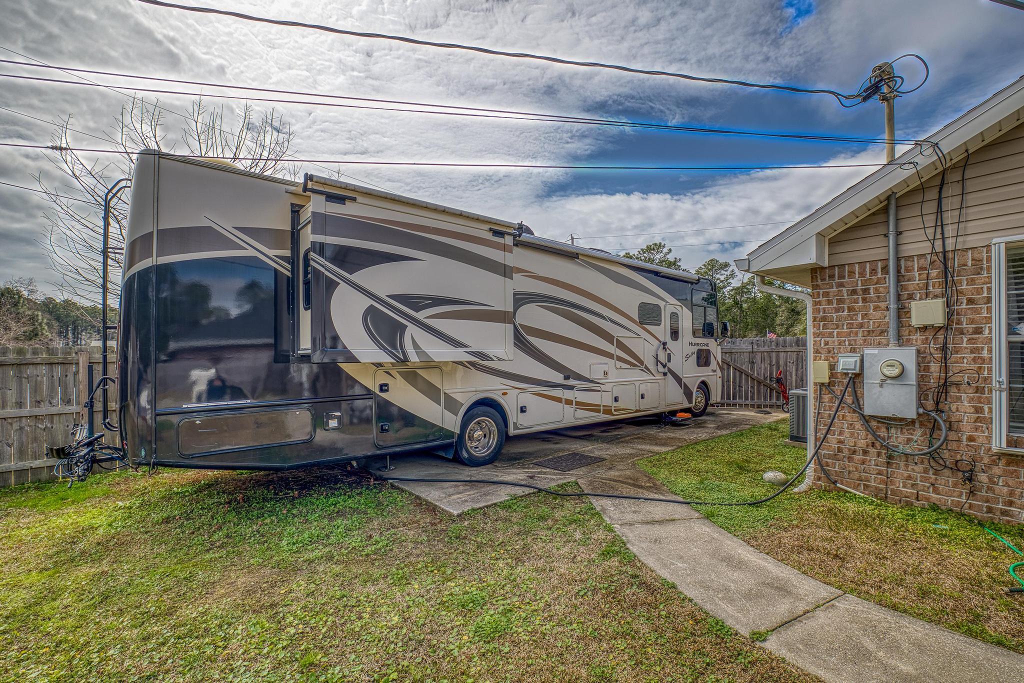 :HAMPTON RIDGE ESTATES - Residential