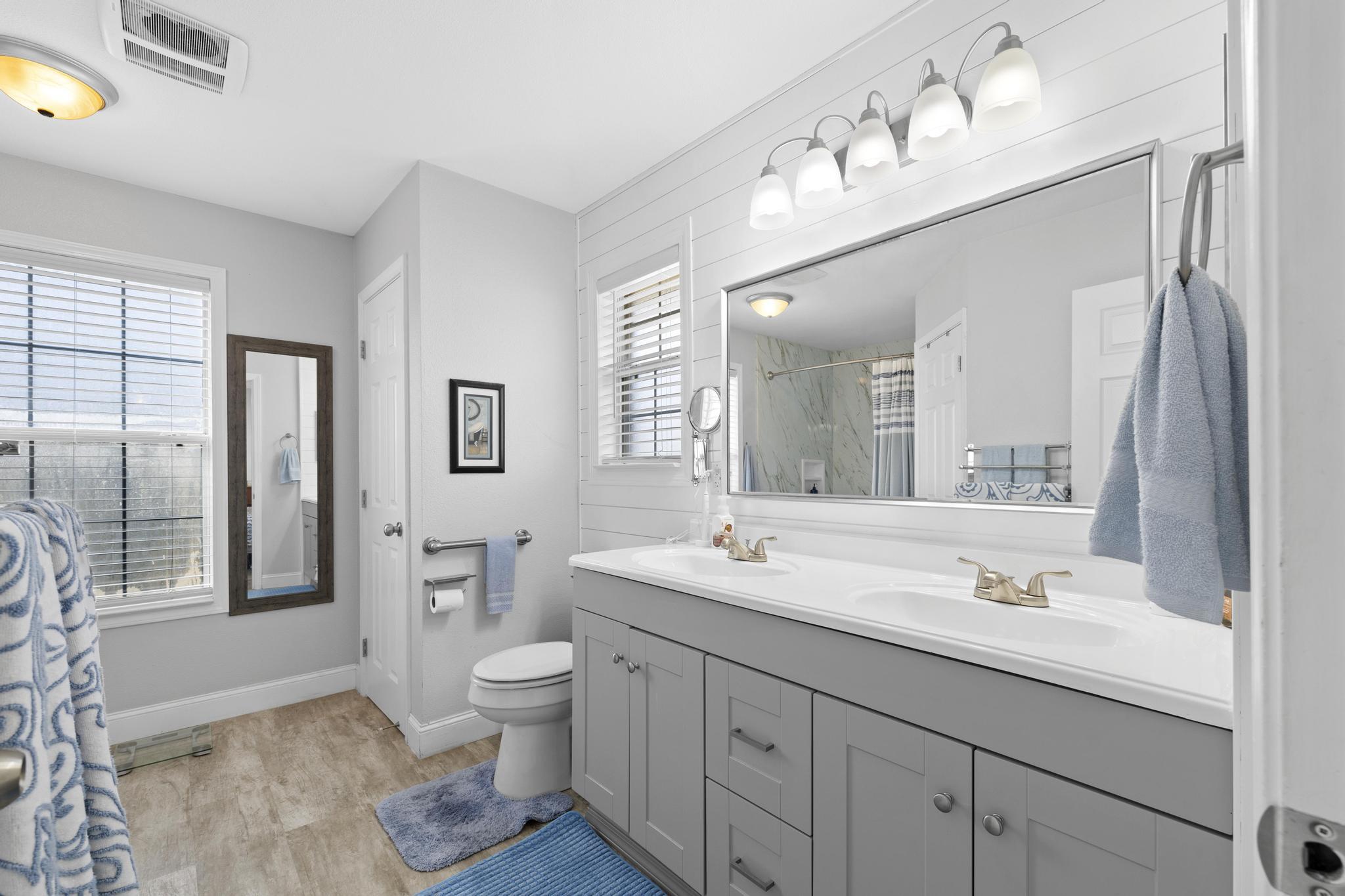 :HAMPTON RIDGE ESTATES - Residential