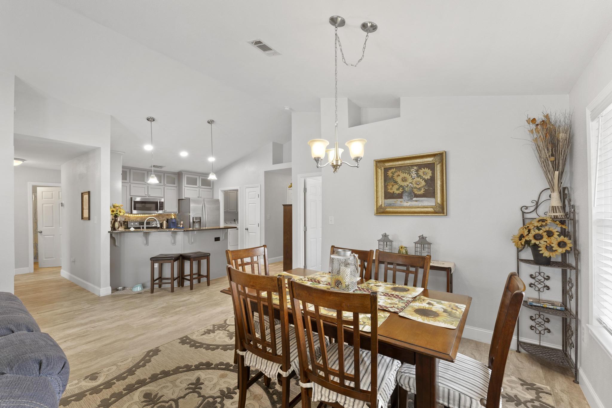 :HAMPTON RIDGE ESTATES - Residential