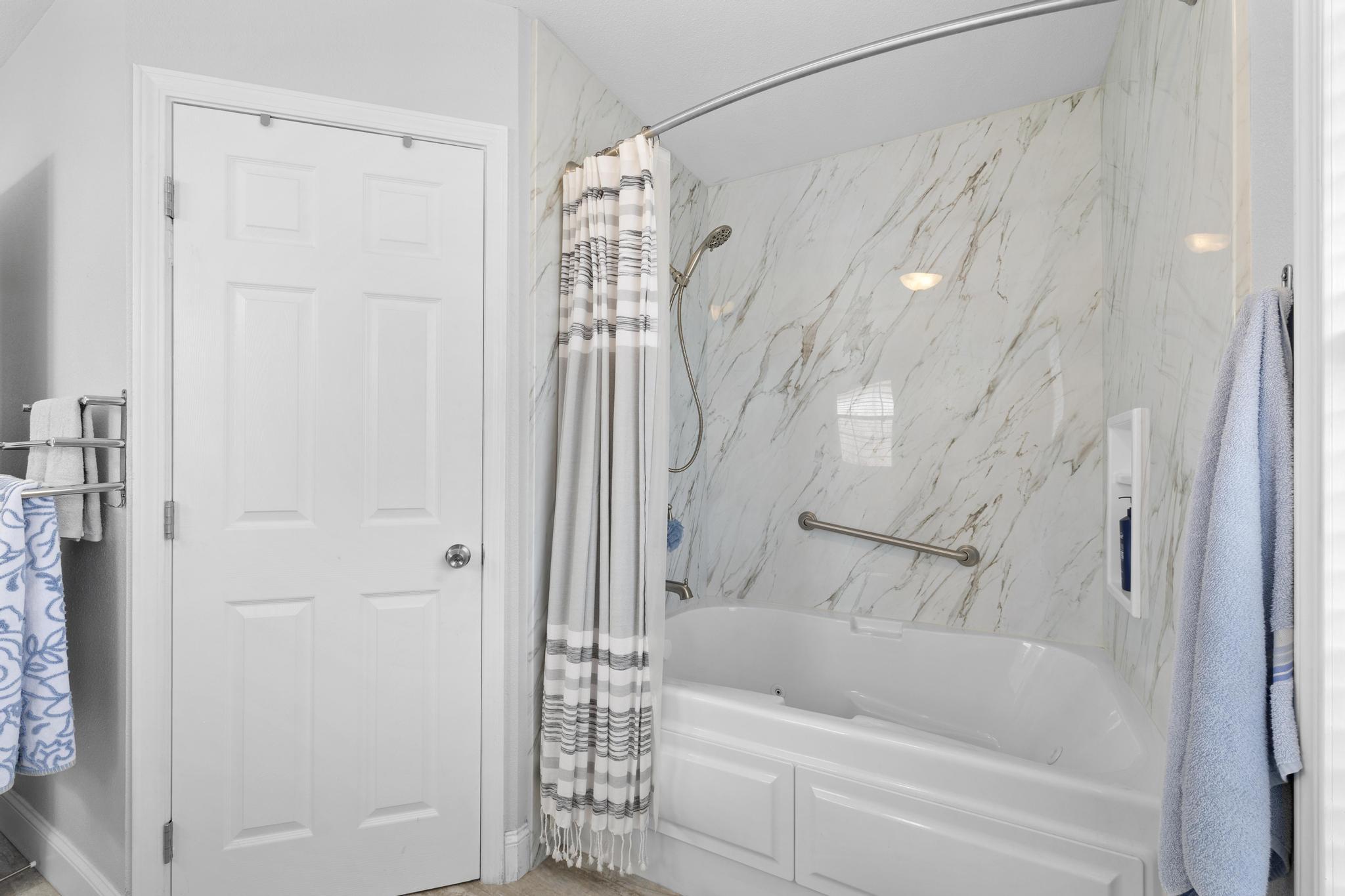 :HAMPTON RIDGE ESTATES - Residential