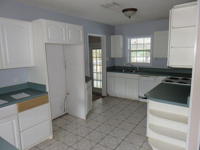 COLONIAL HEIGHTS - Residential