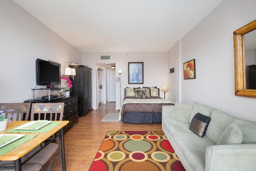 ~WATERFRONT CONDO w/ 35' Boat Slip in Fort Walton Beach!!! Pirates Bay Complex is located directly on the Intracoastal Waterway (The Sound)! Unit 305A is Fully furnished and Rental Ready! Efficiency type Unit Features: Granite in the Bath / Laminate flooring / Refrigerator / Full Stove Top / Wet Bar. Property has a large community pool overlooking the sound and on site Laundry Facilities. Conveniently located off of Miracle Strip Parkway where you are close to Beaches / Restaurants.... All of the Emerald Coasts other attractions. Boat Slip C15 Conveys with the unit. Great Rental Unit!~