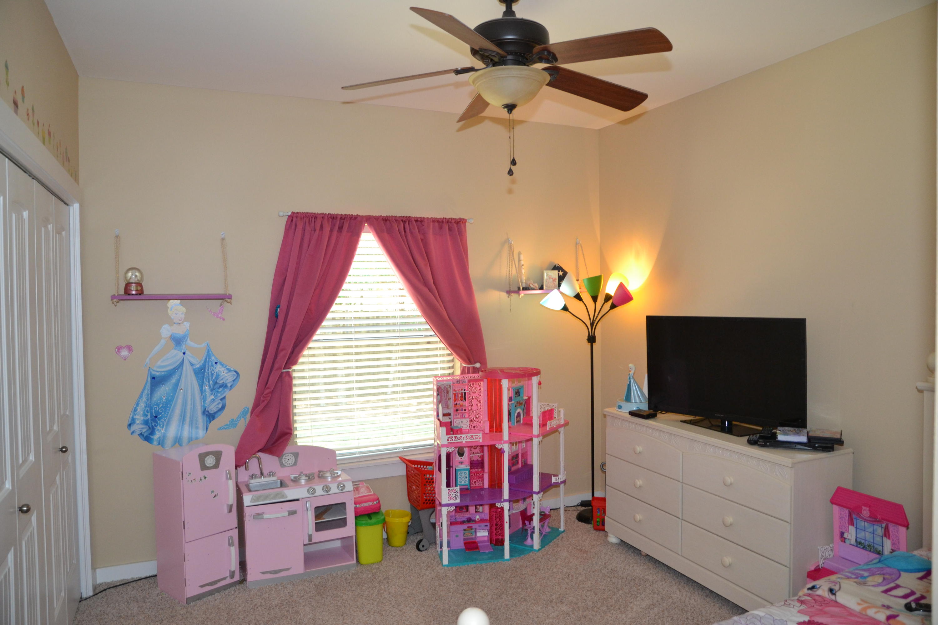 WALSH GLEN ESTATES - Residential