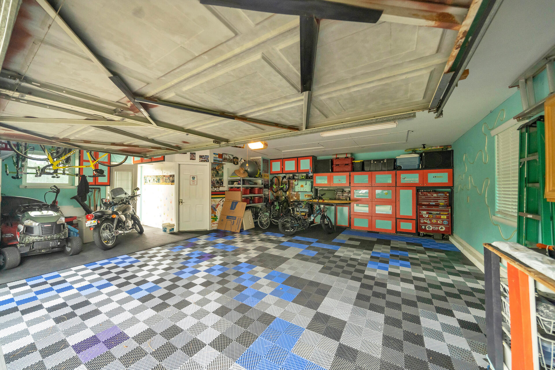 ROCKY BAYOU COUNTRY CLUB ESTATES 1 - Residential