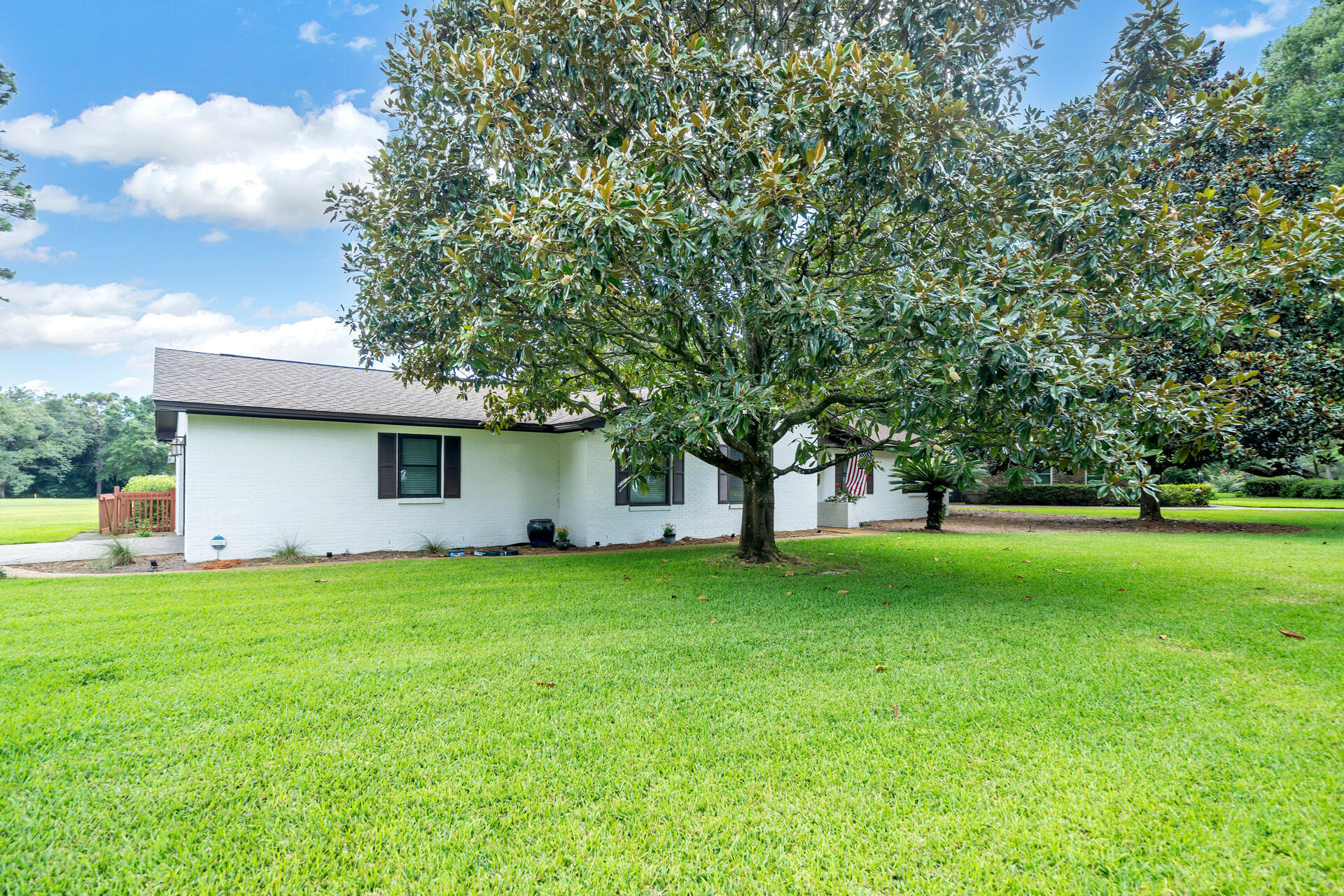 ROCKY BAYOU COUNTRY CLUB ESTATES 1 - Residential