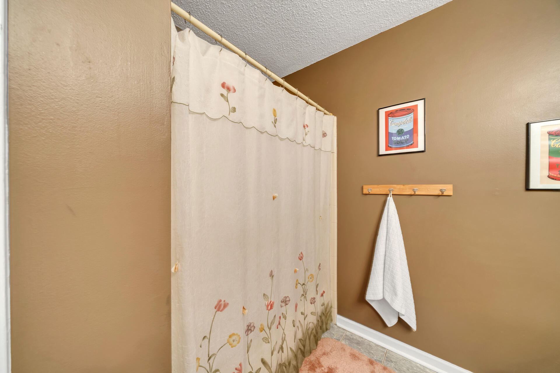 ROCKY BAYOU COUNTRY CLUB ESTATES 1 - Residential