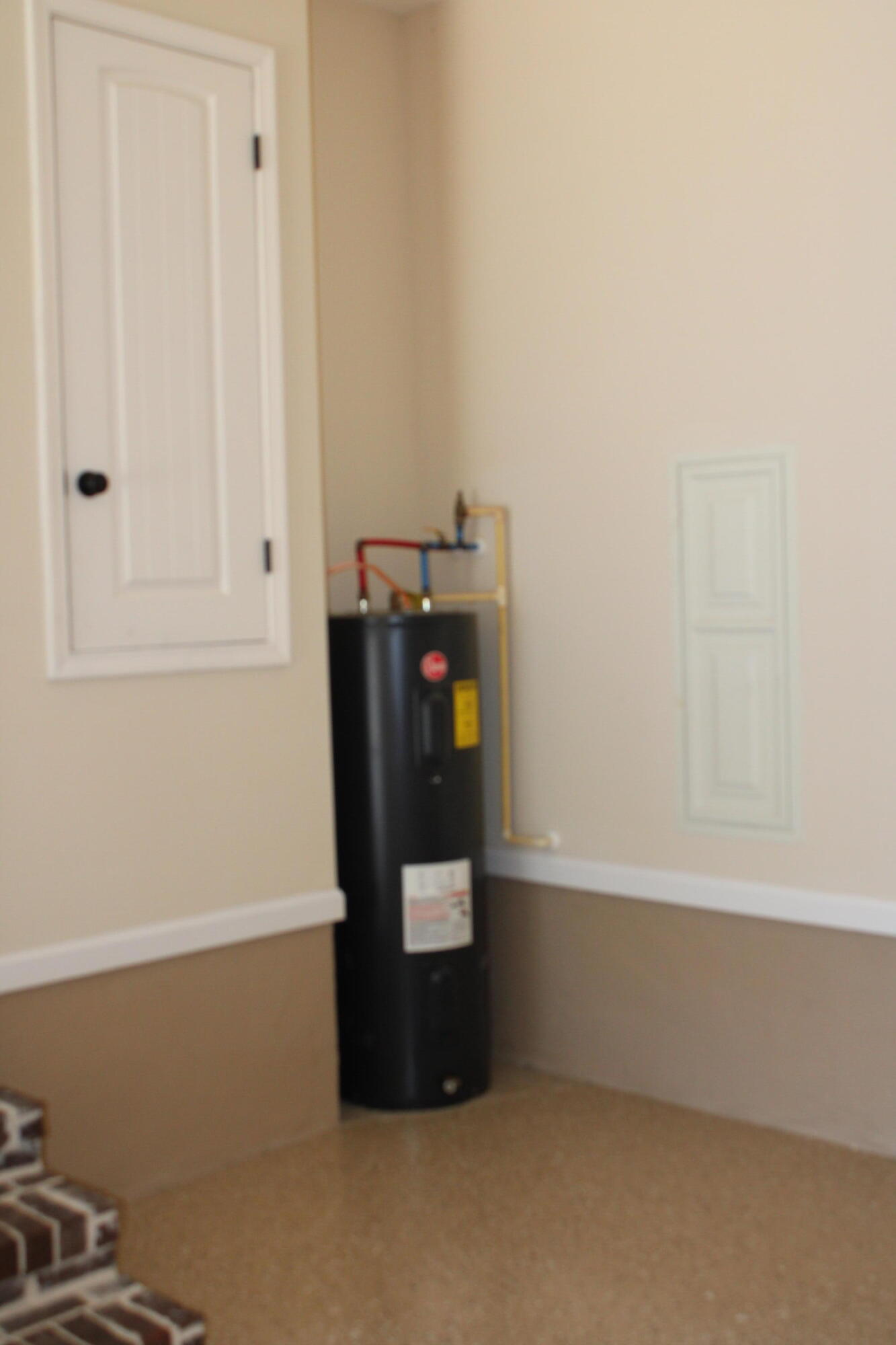 SHADOW PINES - Residential Lease