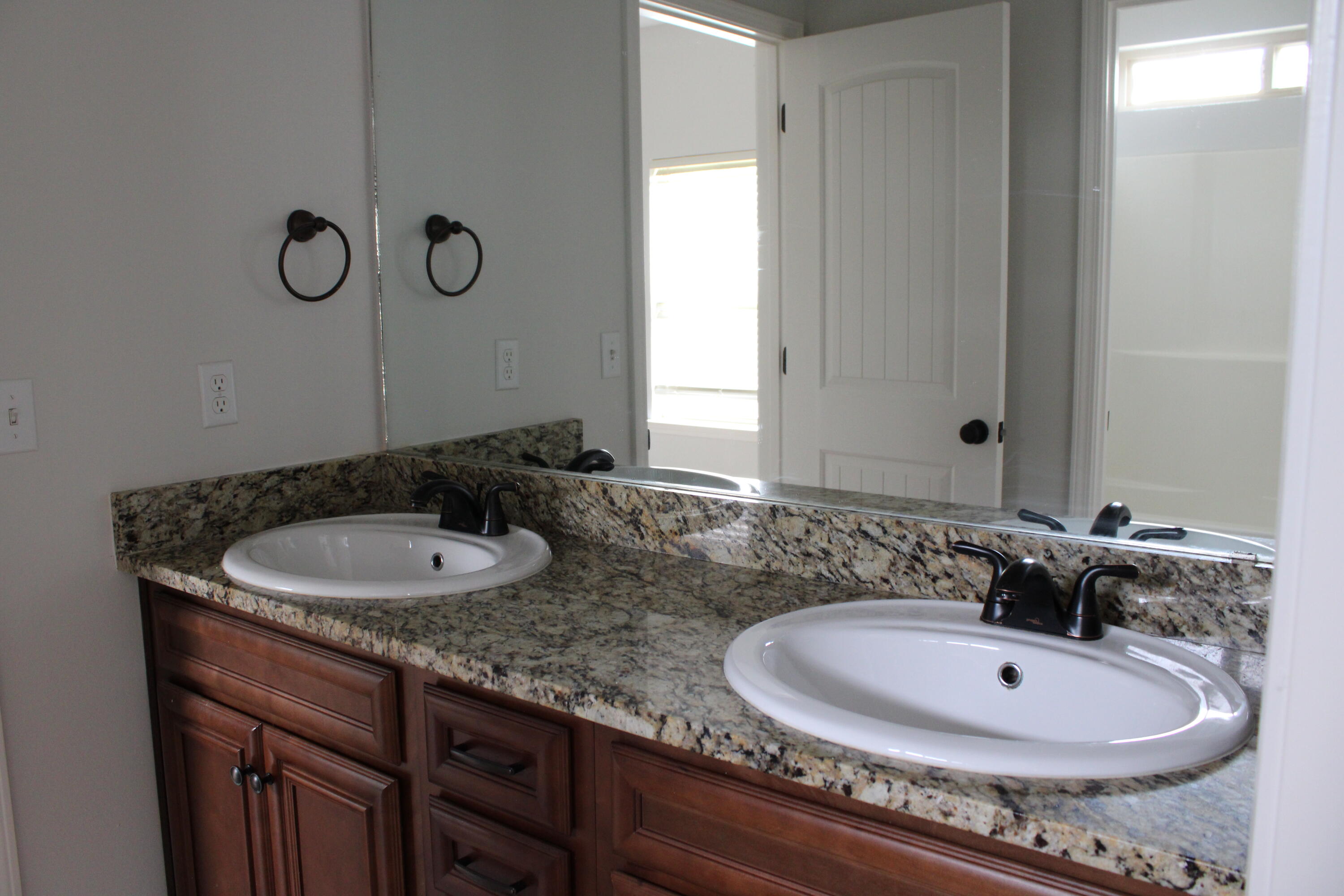 SHADOW PINES - Residential Lease