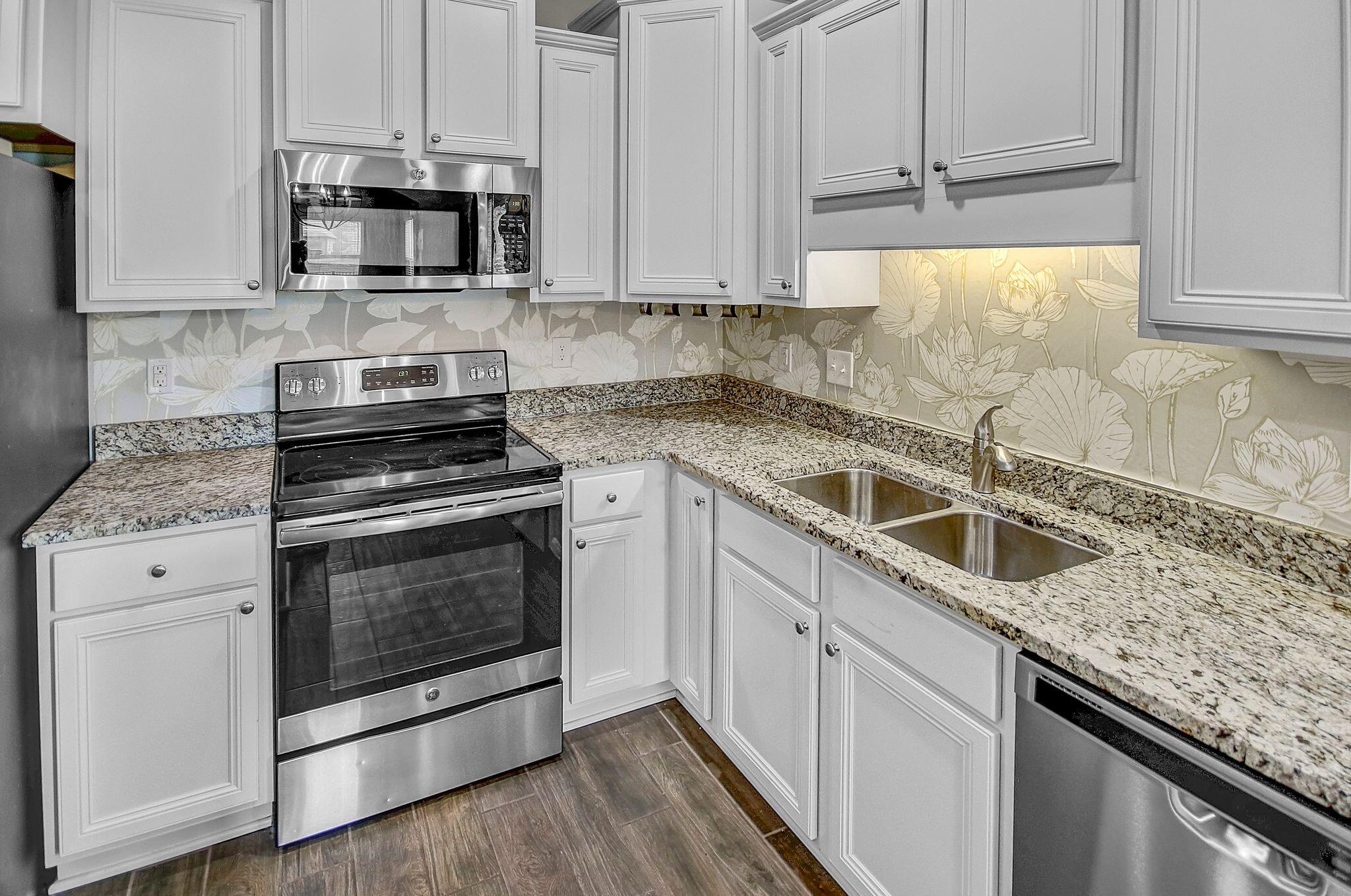 HAMMOCK BAY - Residential