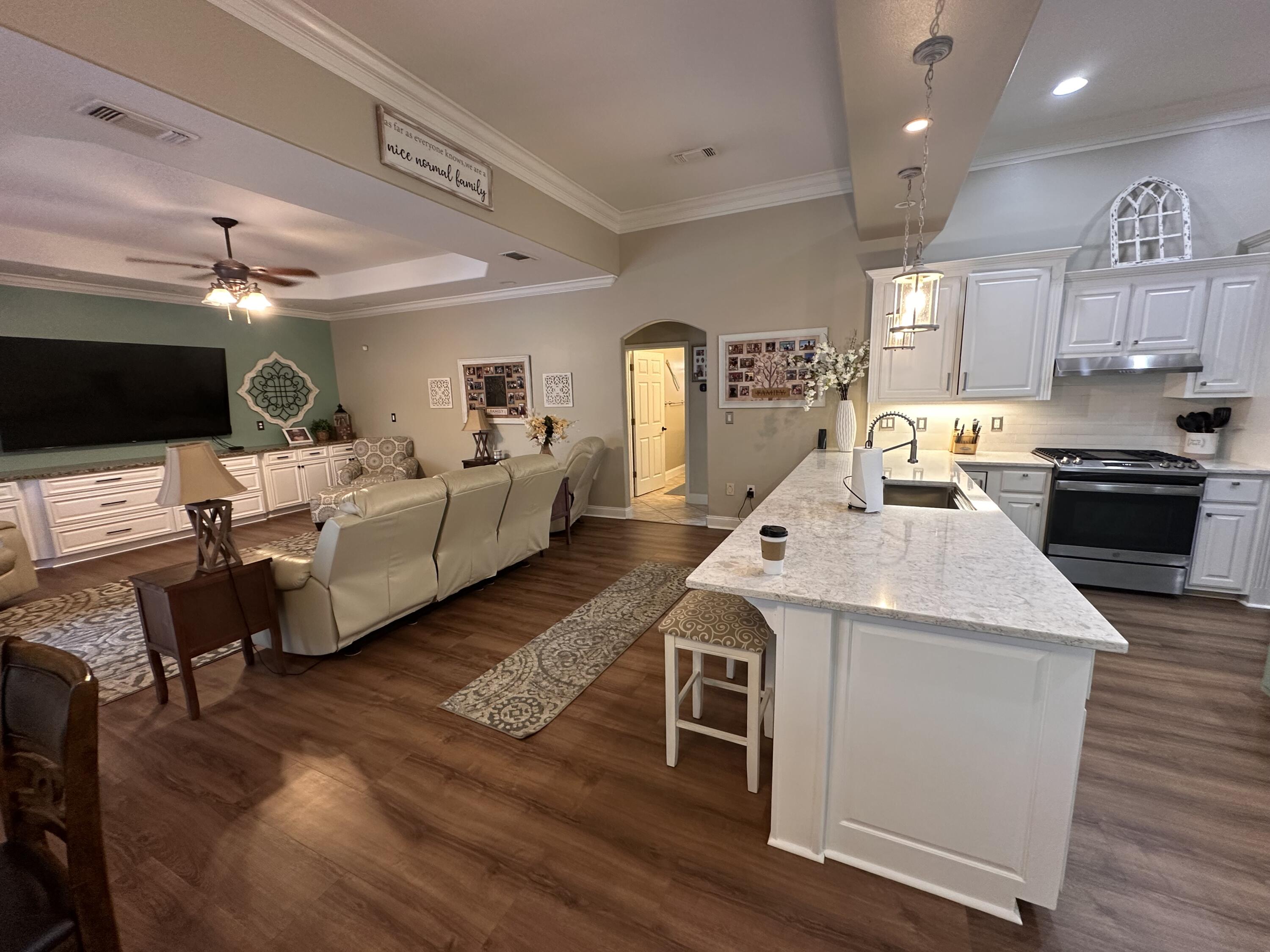 ROCKY BAYOU ESTATES 12B - Residential