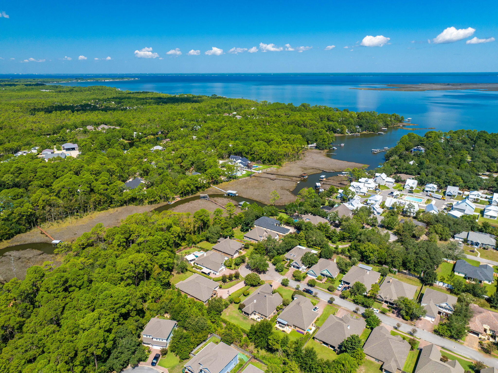 MUSSETT BAYOU ESTATES - Residential