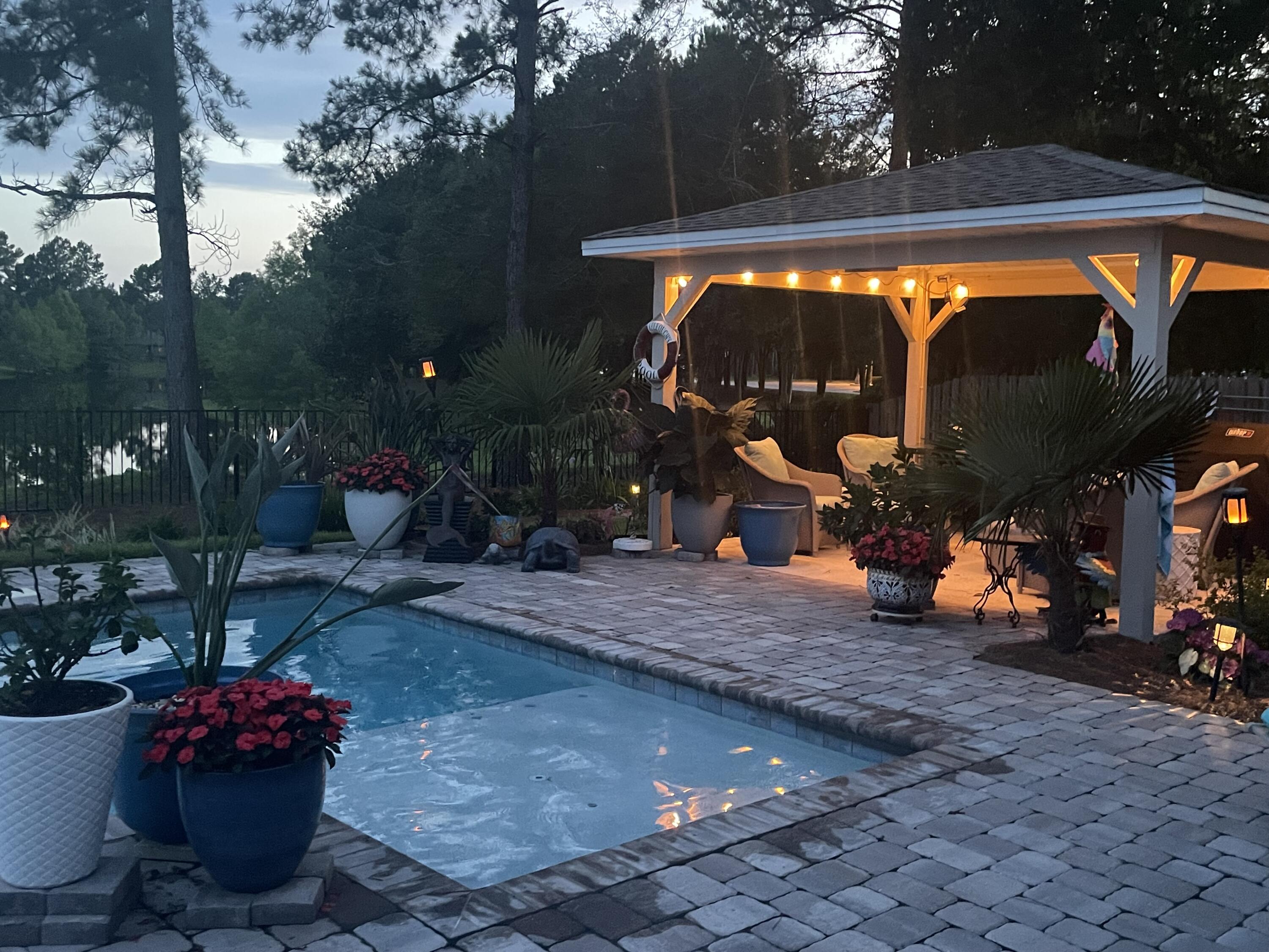 HAMMOCK BAY - Residential