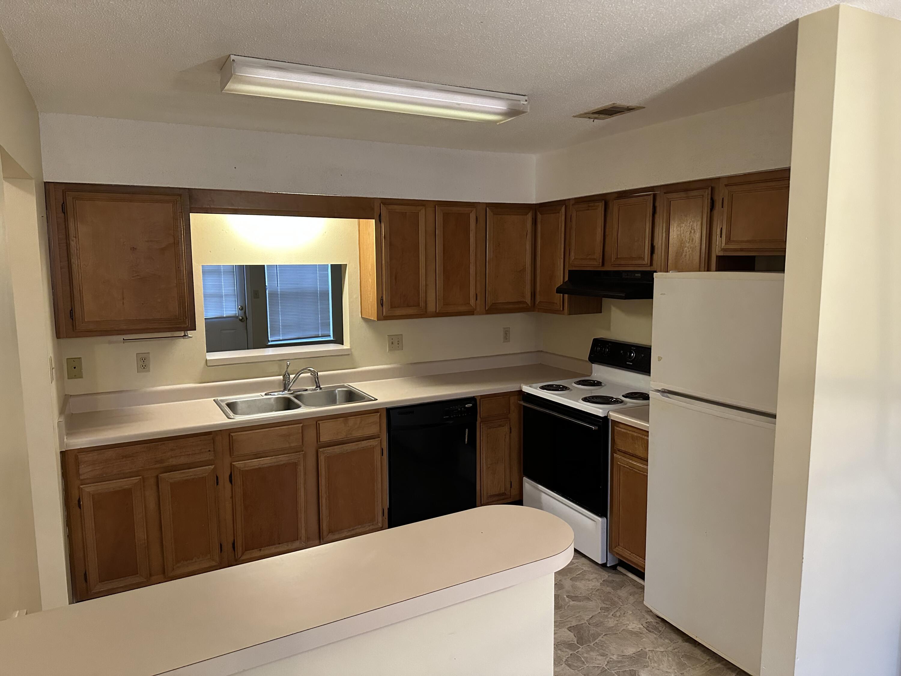 HARBOR T/H - Residential Lease