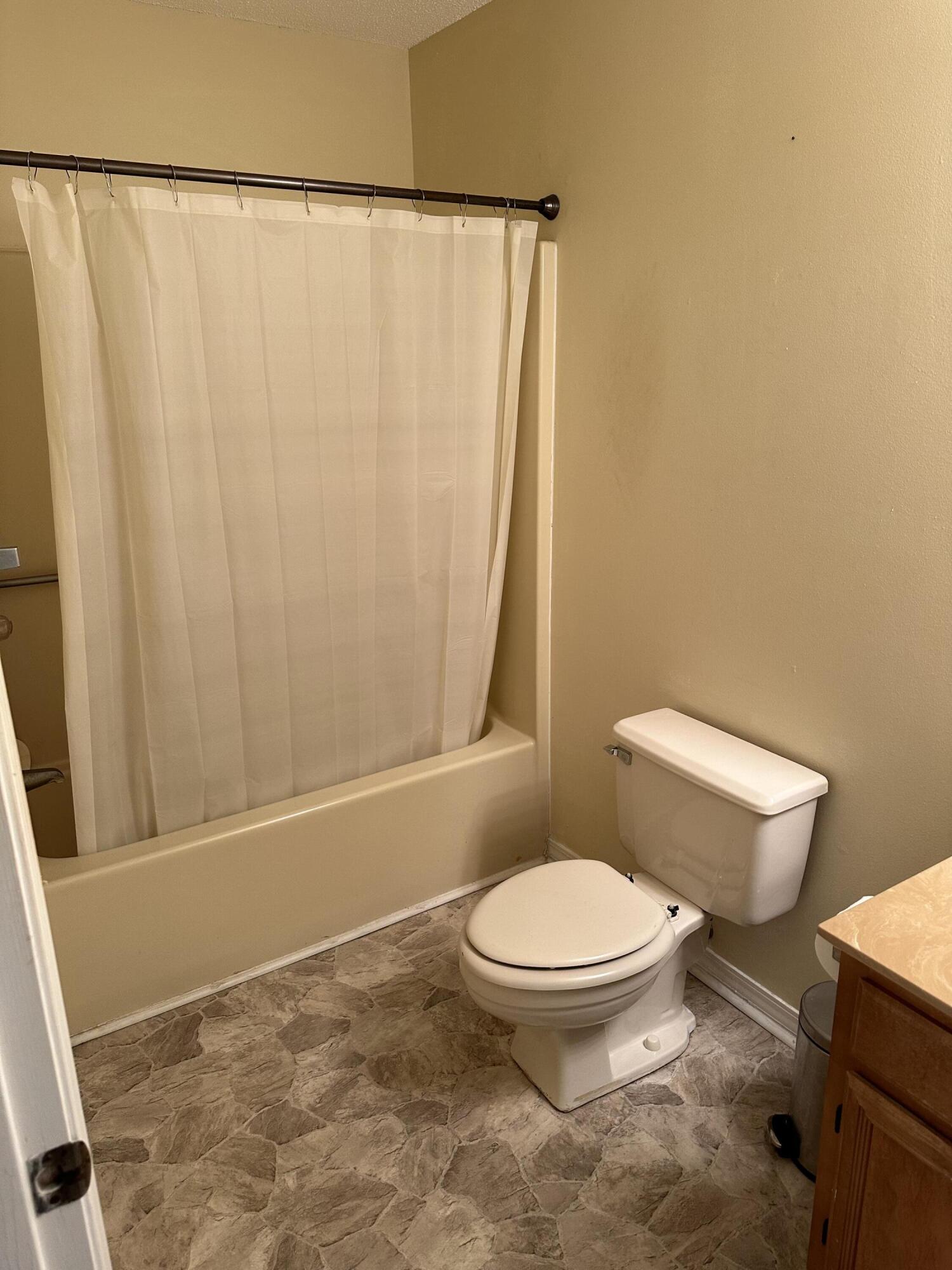 HARBOR T/H - Residential Lease