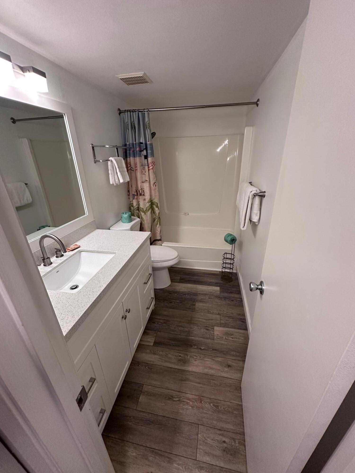 Emerald Isle - Residential