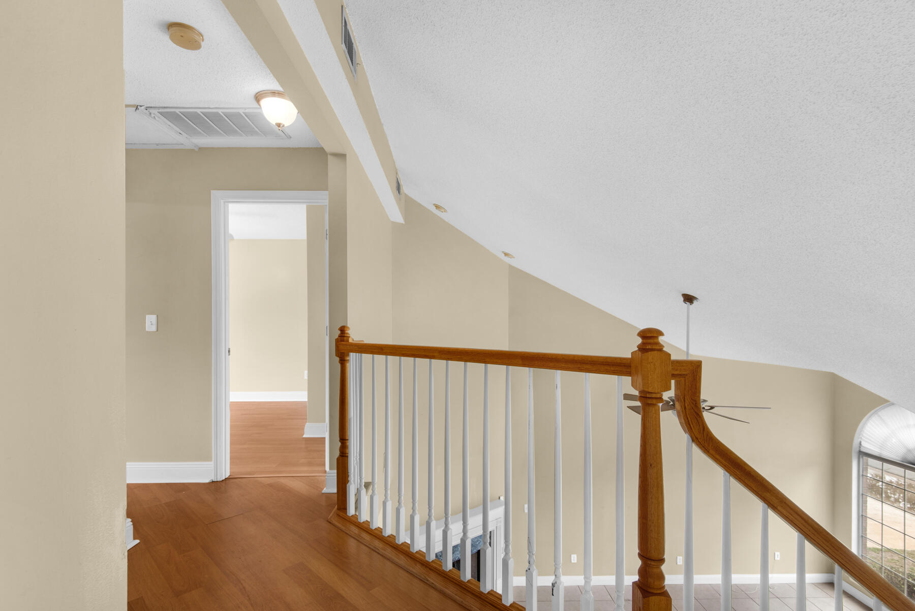 SHALIMAR OAKS - Residential Lease