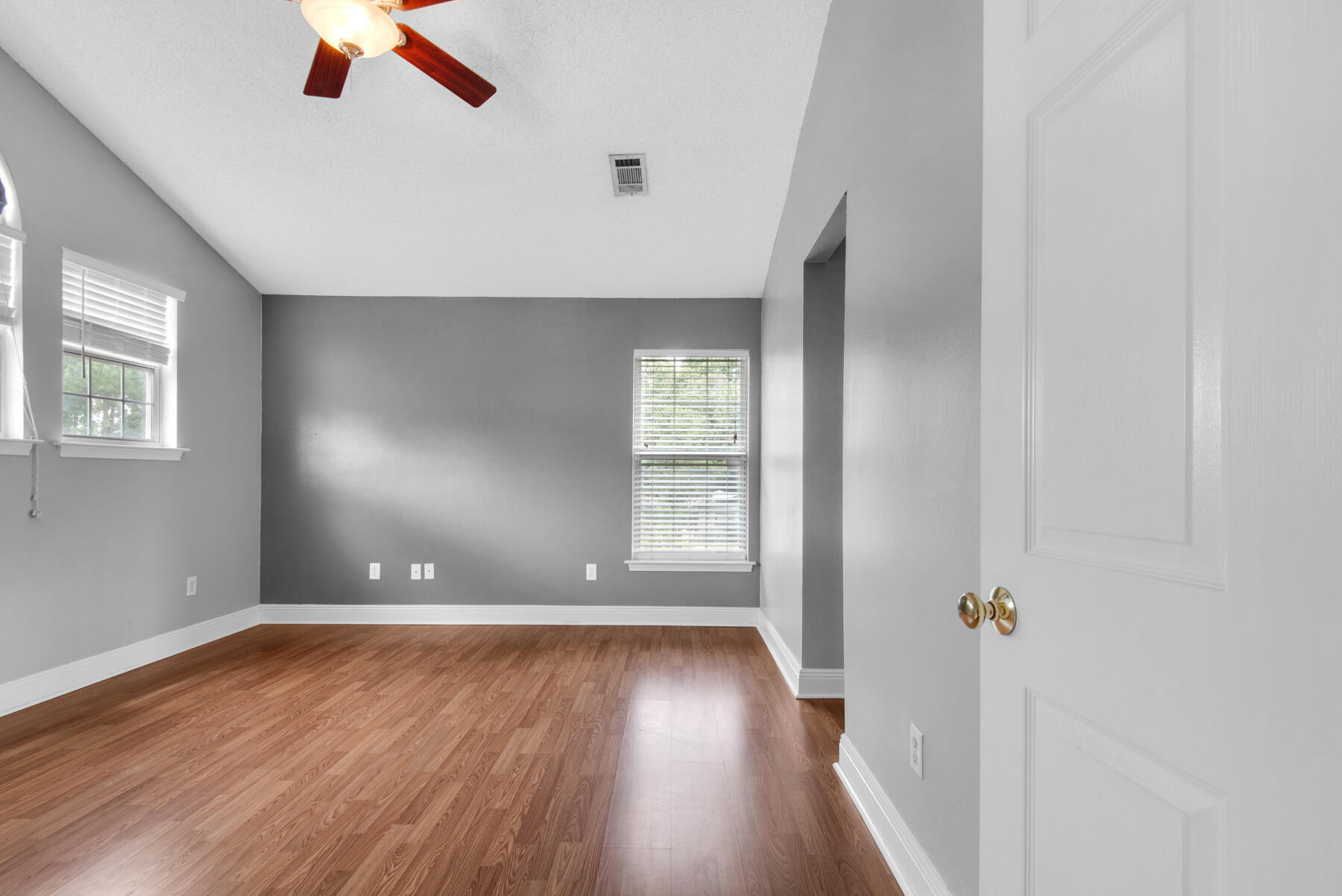 SHALIMAR OAKS - Residential Lease