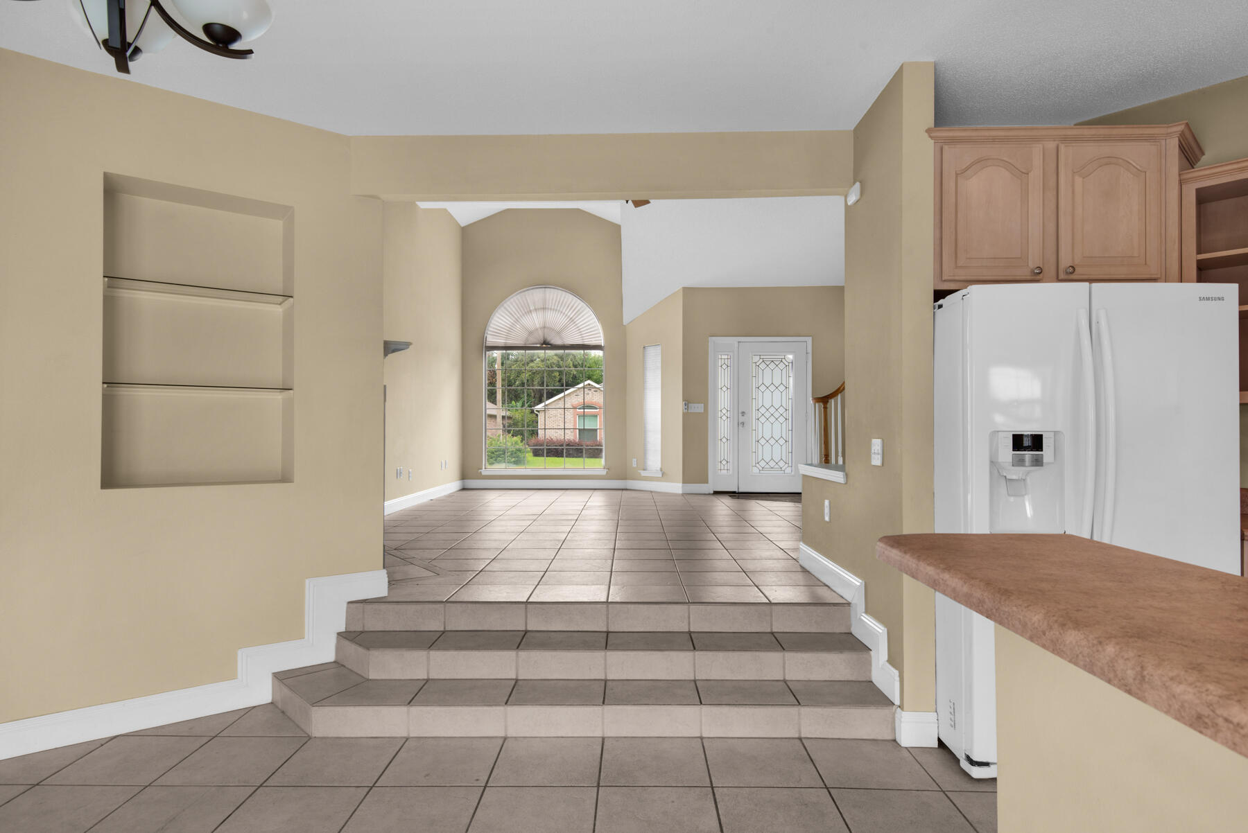 SHALIMAR OAKS - Residential Lease