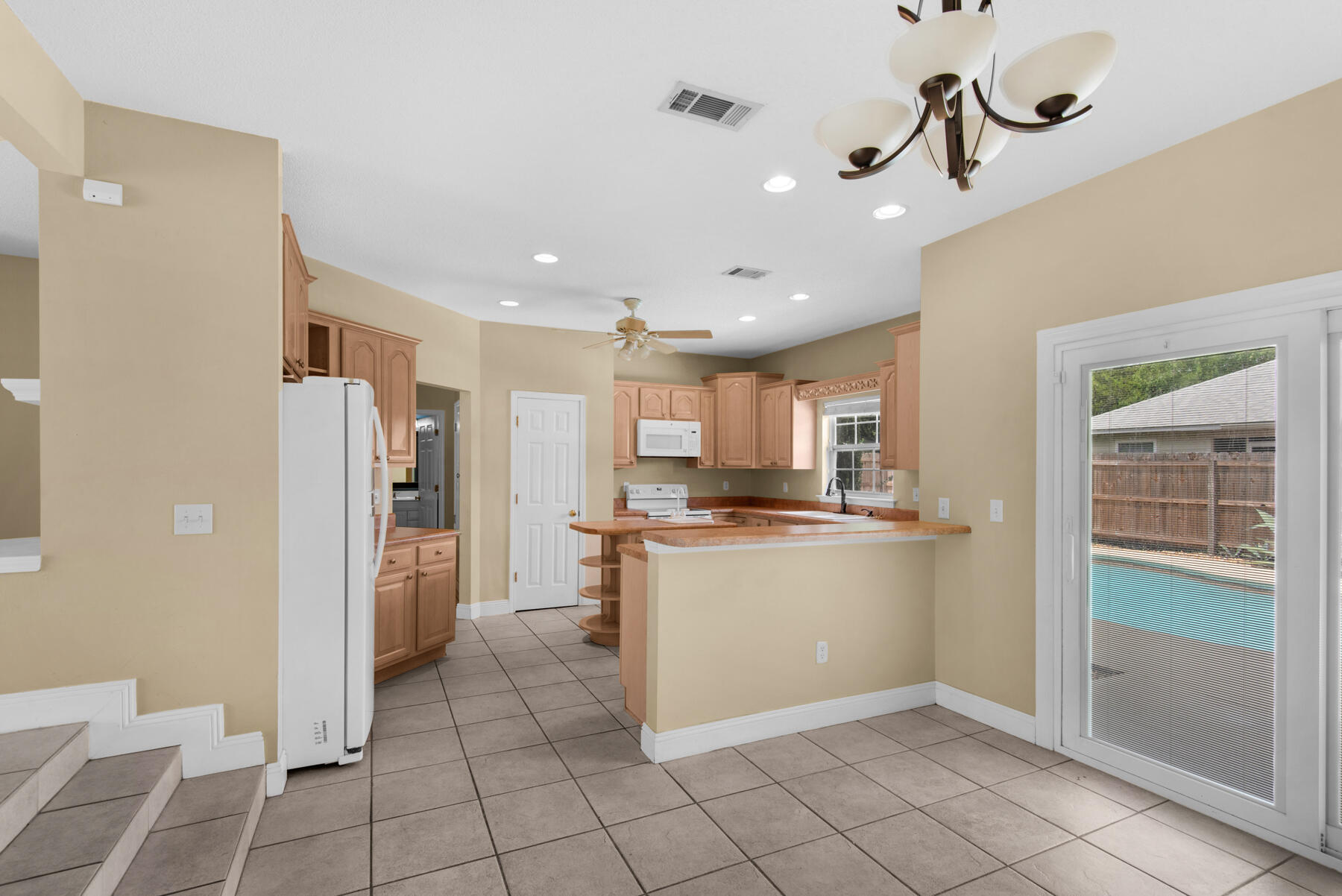 SHALIMAR OAKS - Residential Lease