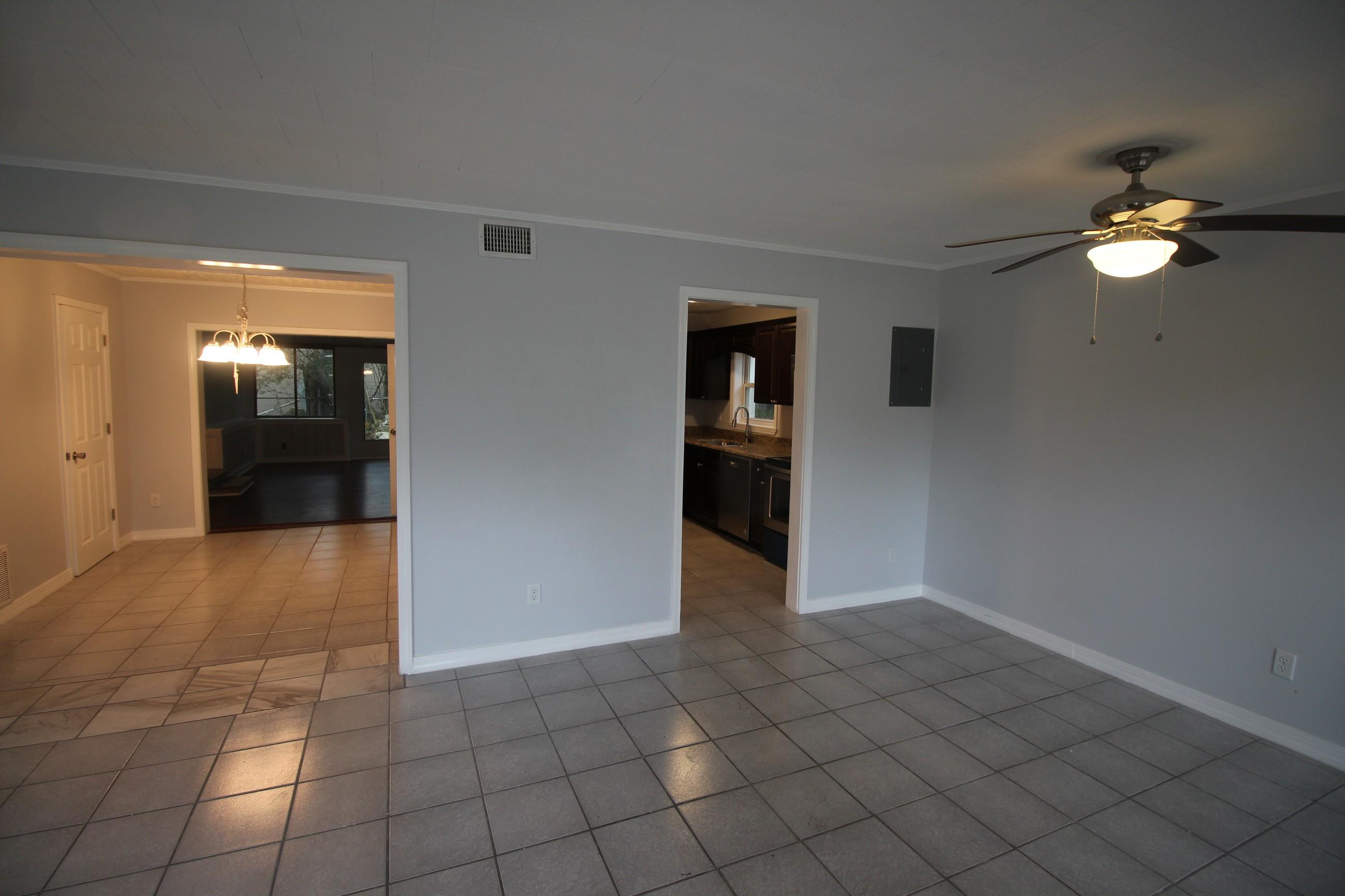 RACETRACK ROAD - Residential