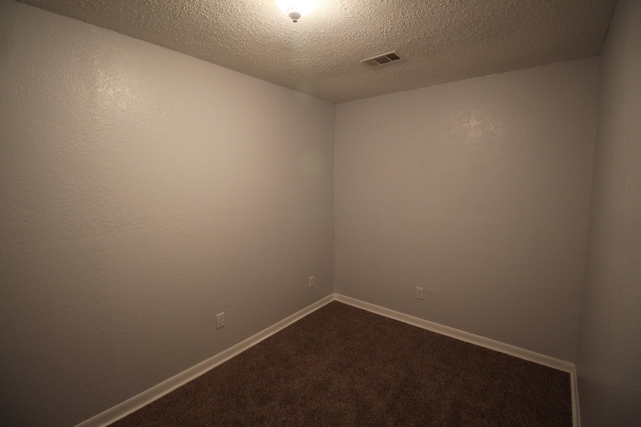 RACETRACK ROAD - Residential