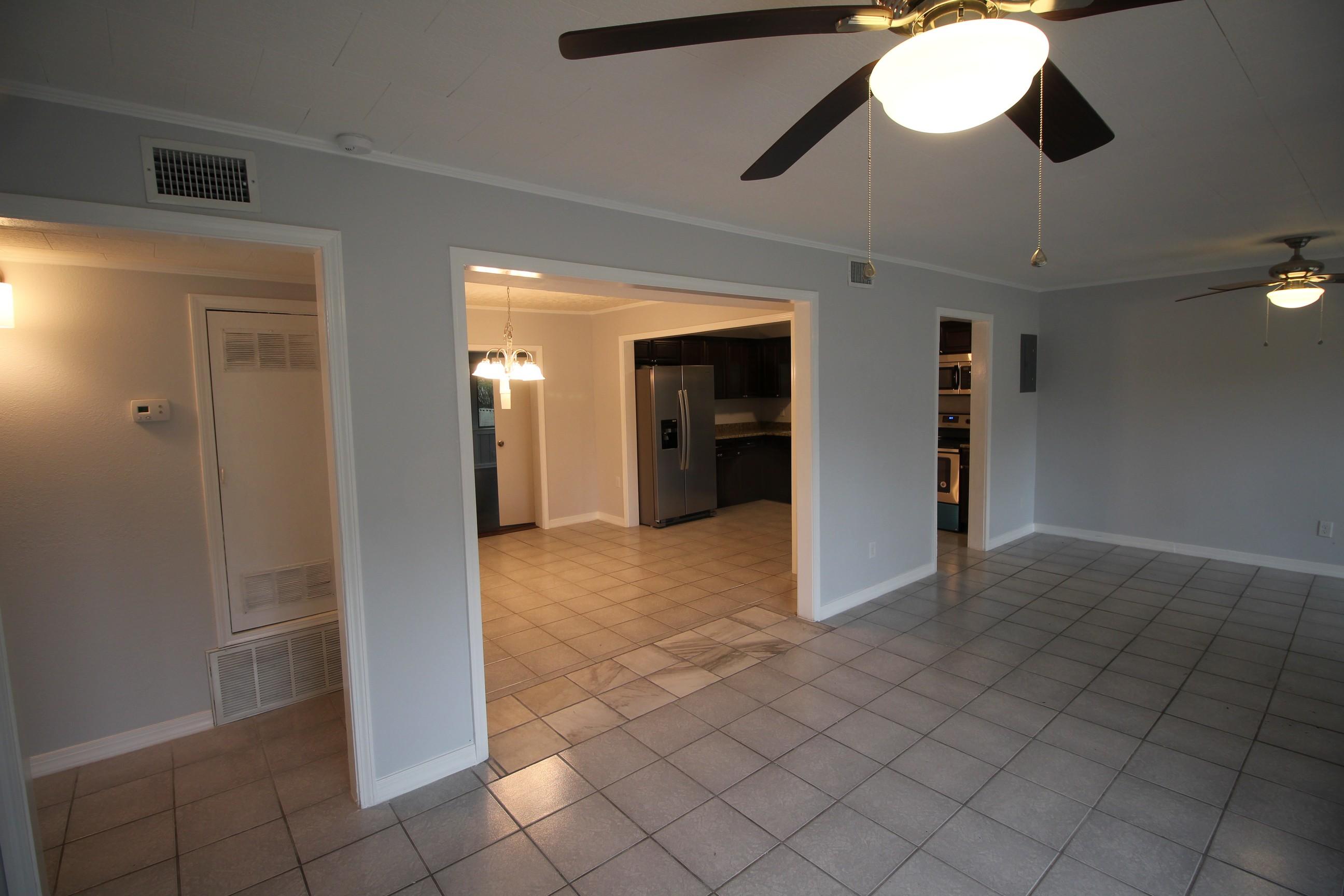 RACETRACK ROAD - Residential