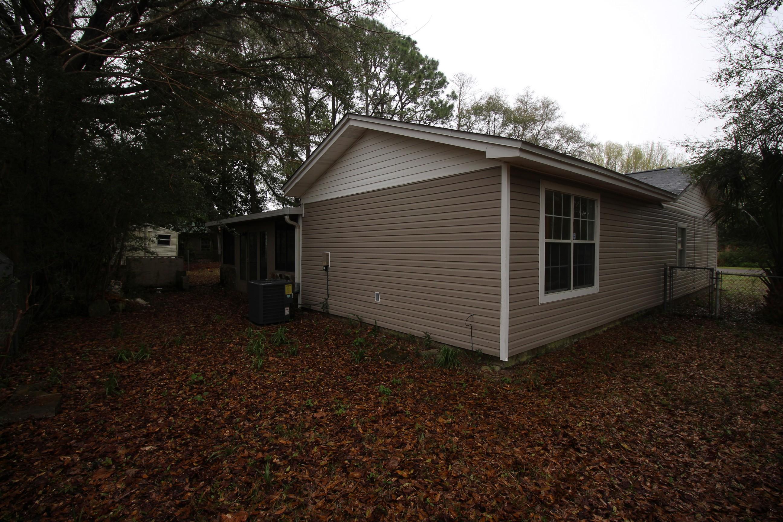 RACETRACK ROAD - Residential