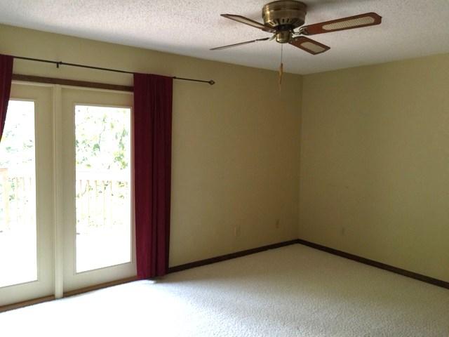 ROCKY BAYOU ESTATES 01 - Residential Lease