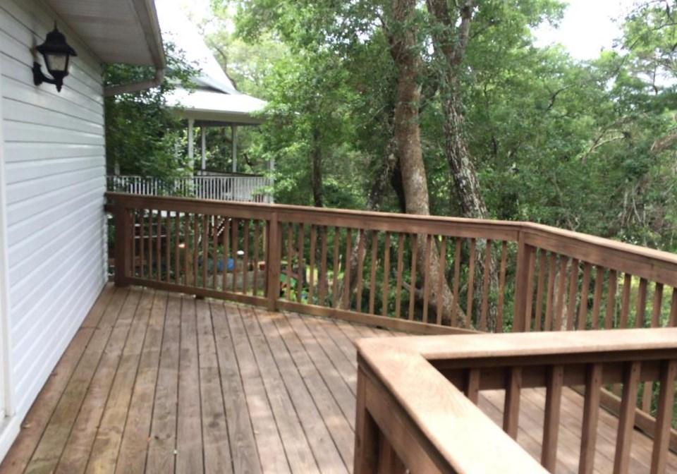 ROCKY BAYOU ESTATES 01 - Residential Lease