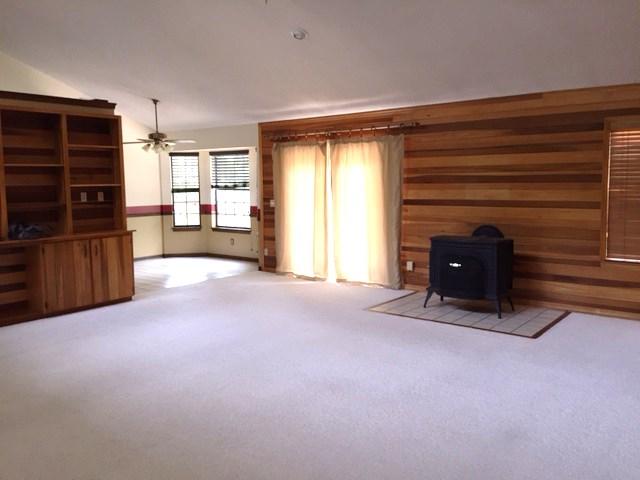 ROCKY BAYOU ESTATES 01 - Residential Lease
